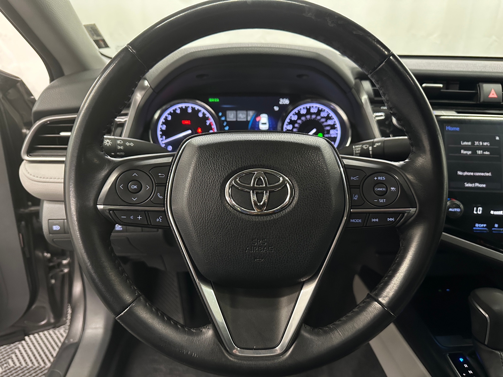 Thumbnail: 2019 Toyota Camry - 4