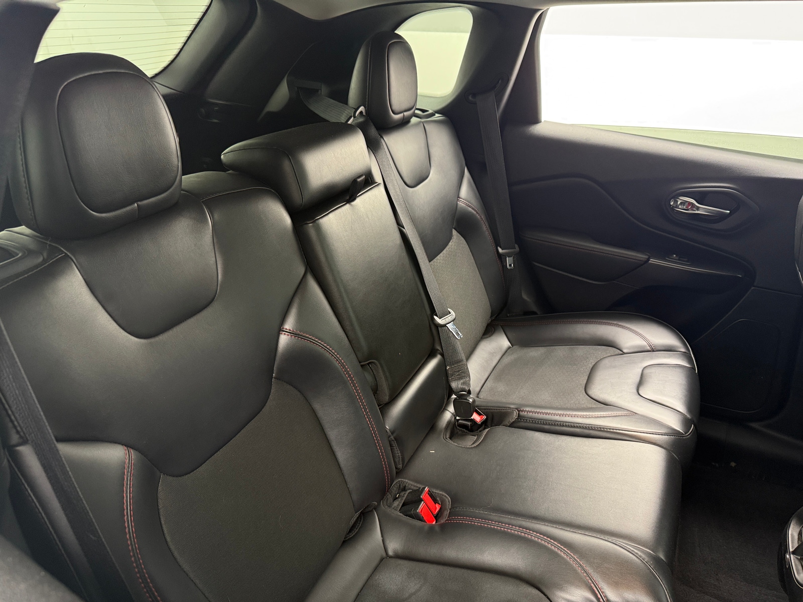 Thumbnail: 2021 Jeep Cherokee - 6