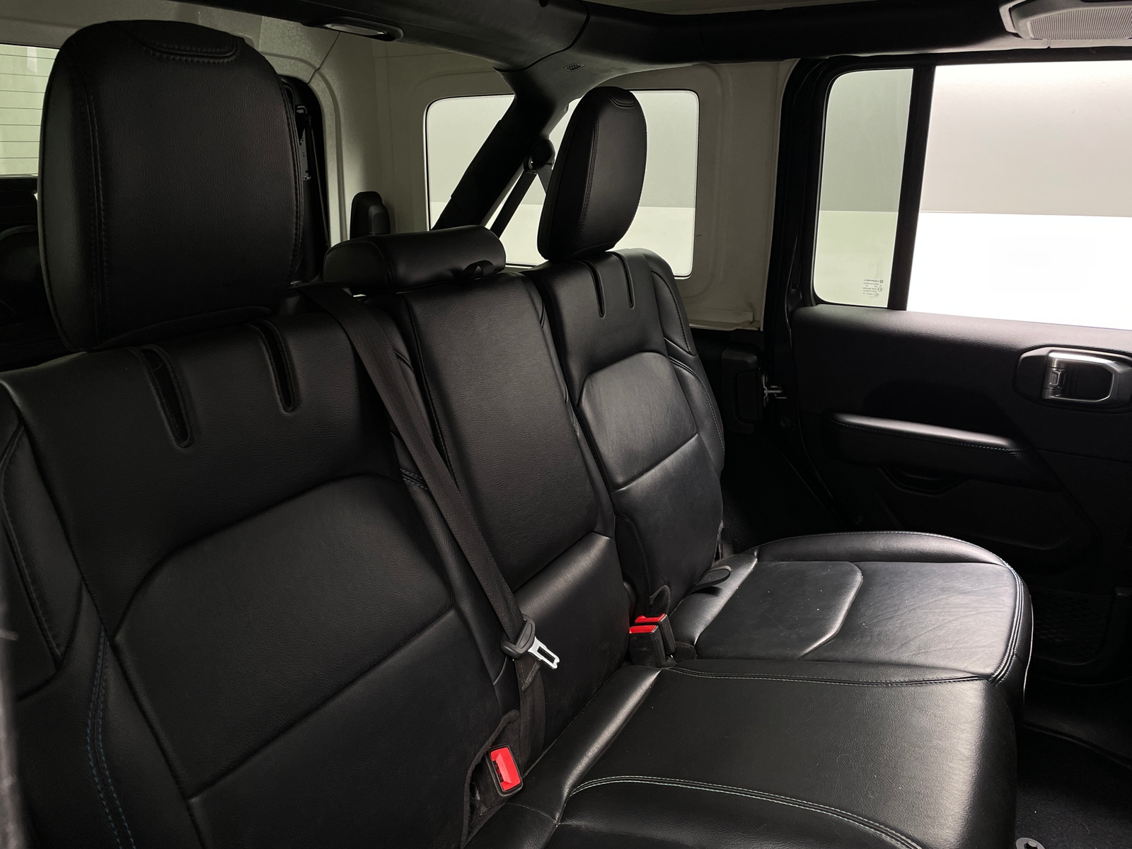 Thumbnail: 2022 Jeep Wrangler - 6