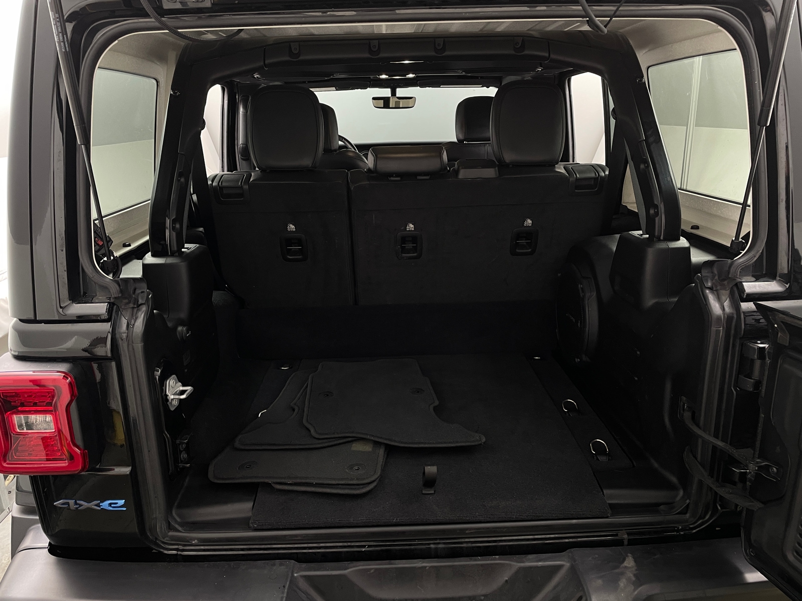 Thumbnail: 2022 Jeep Wrangler - 7