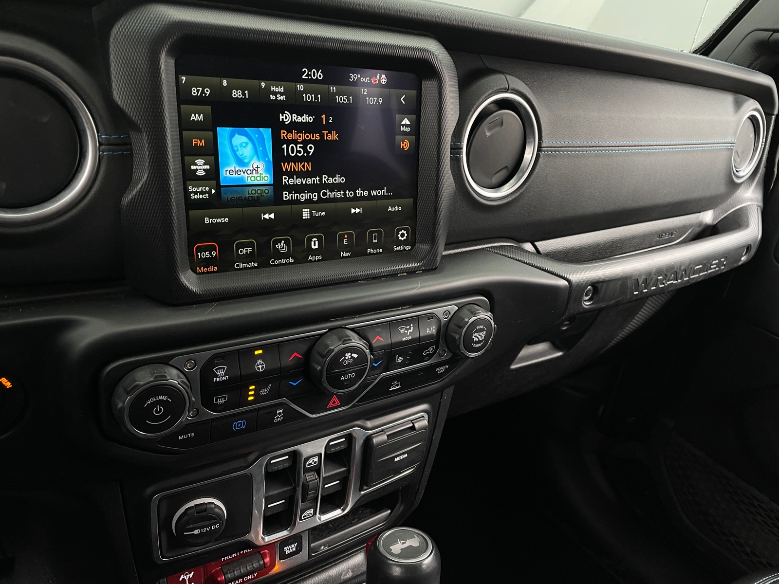 Thumbnail: 2022 Jeep Wrangler - 4