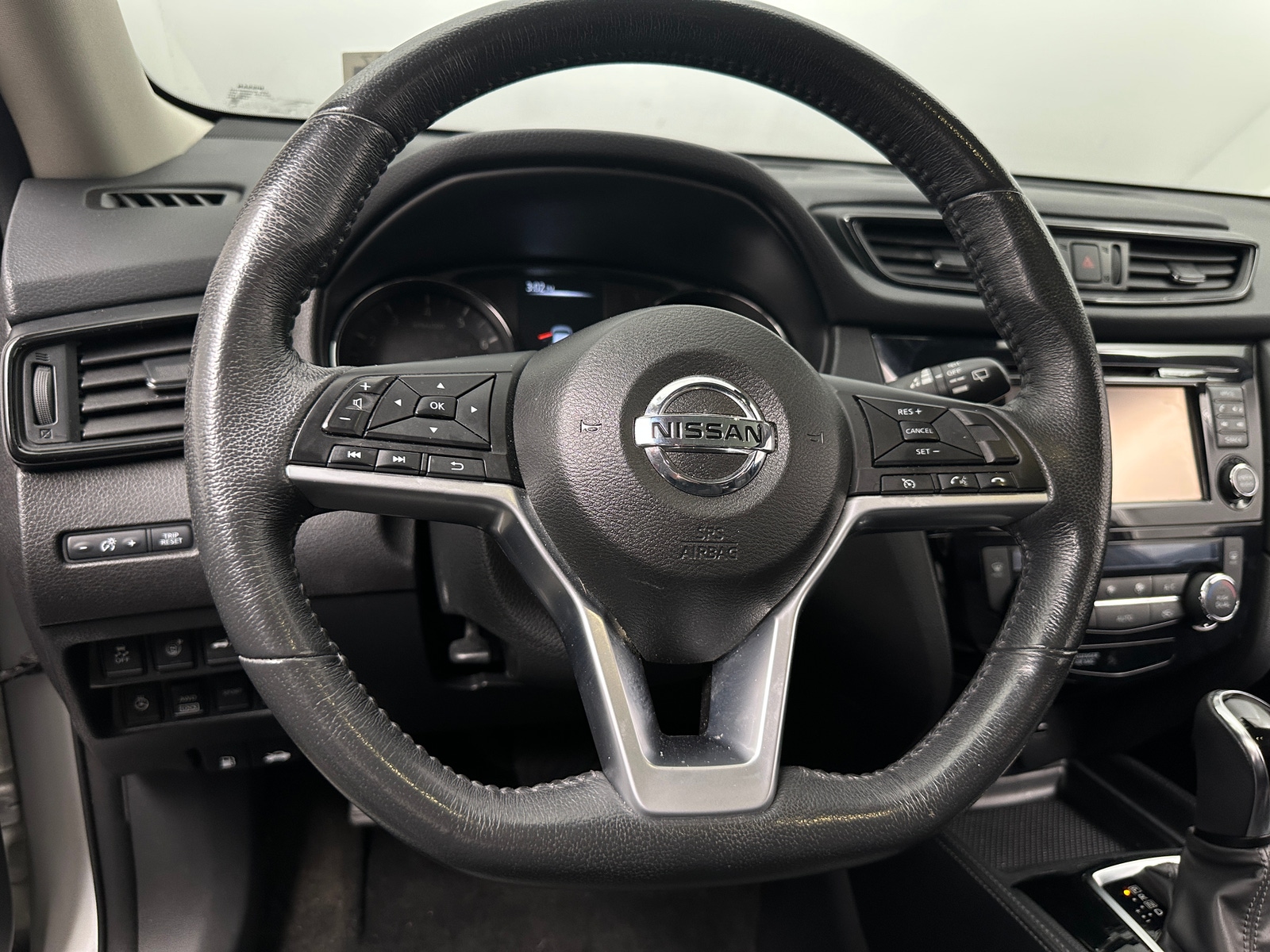 Thumbnail: 2017 Nissan Rogue - 4