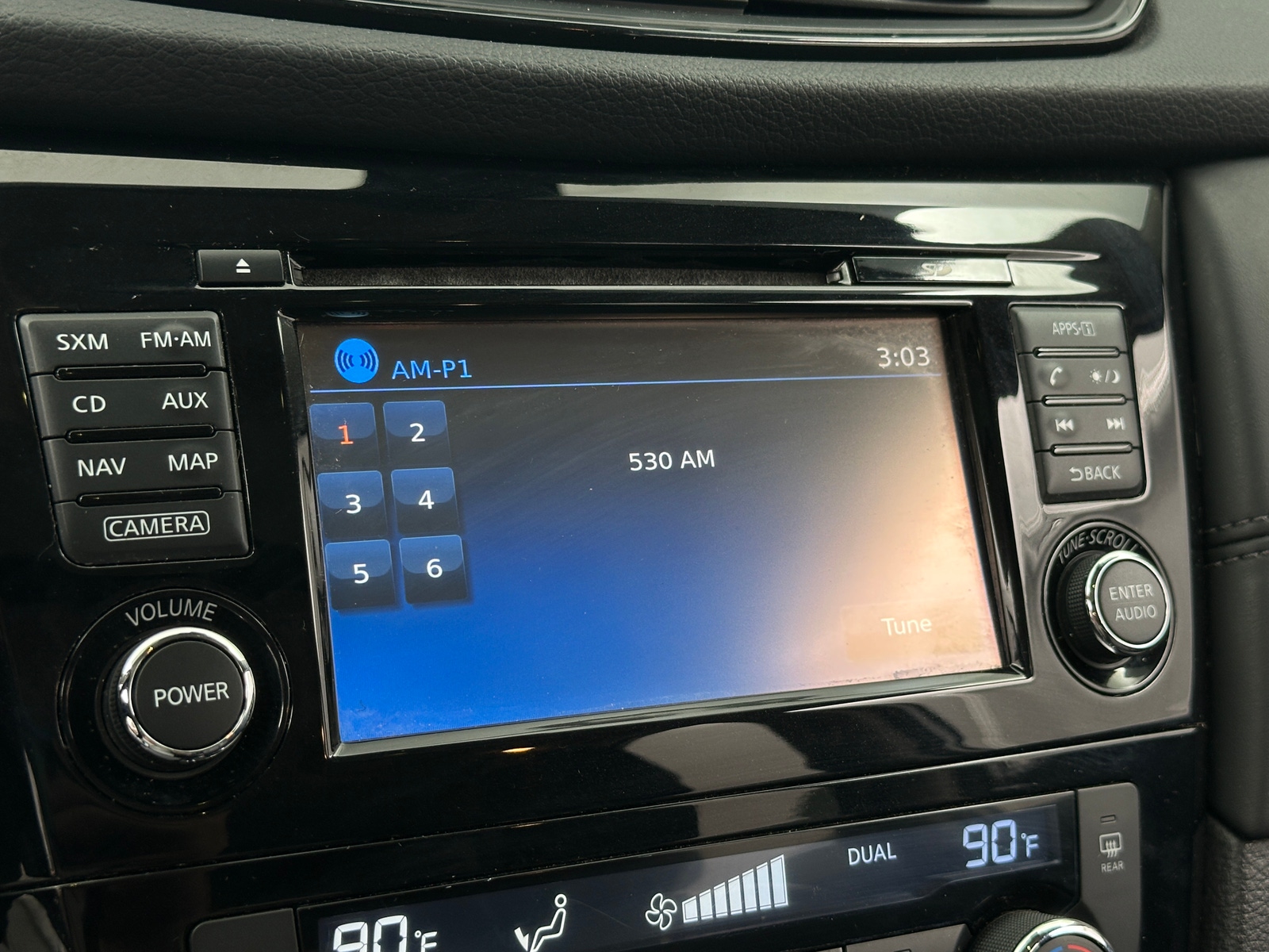 Thumbnail: 2017 Nissan Rogue - 3