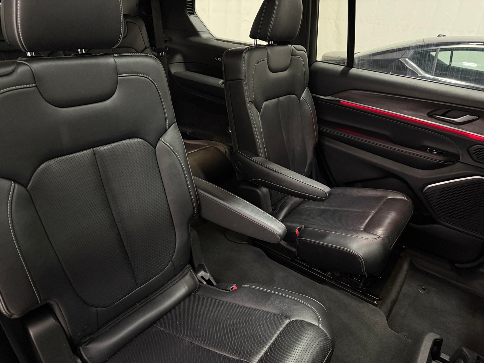 Thumbnail: 2023 Jeep Grand Cherokee L - 5