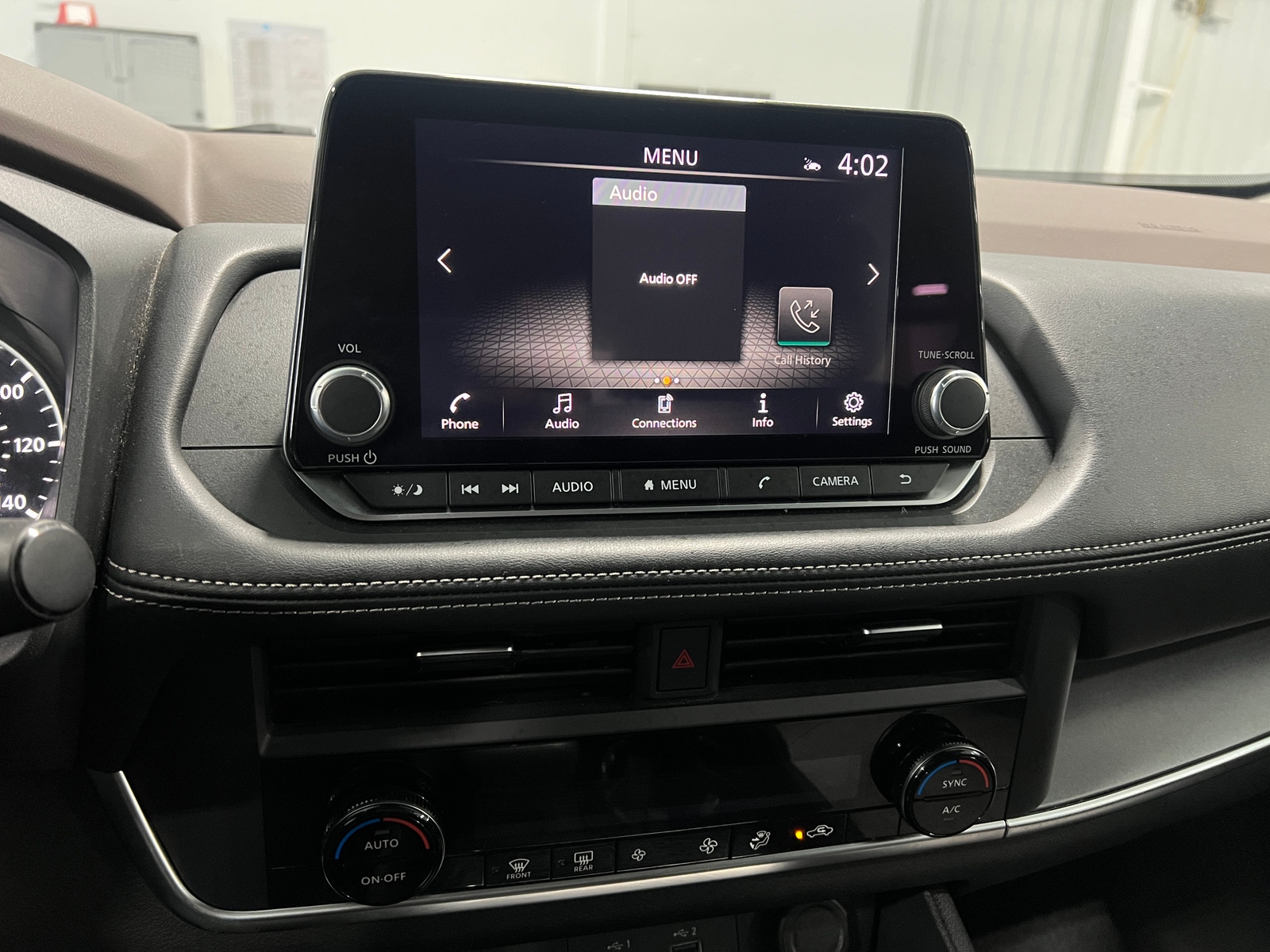 Thumbnail: 2023 Nissan Rogue - 4