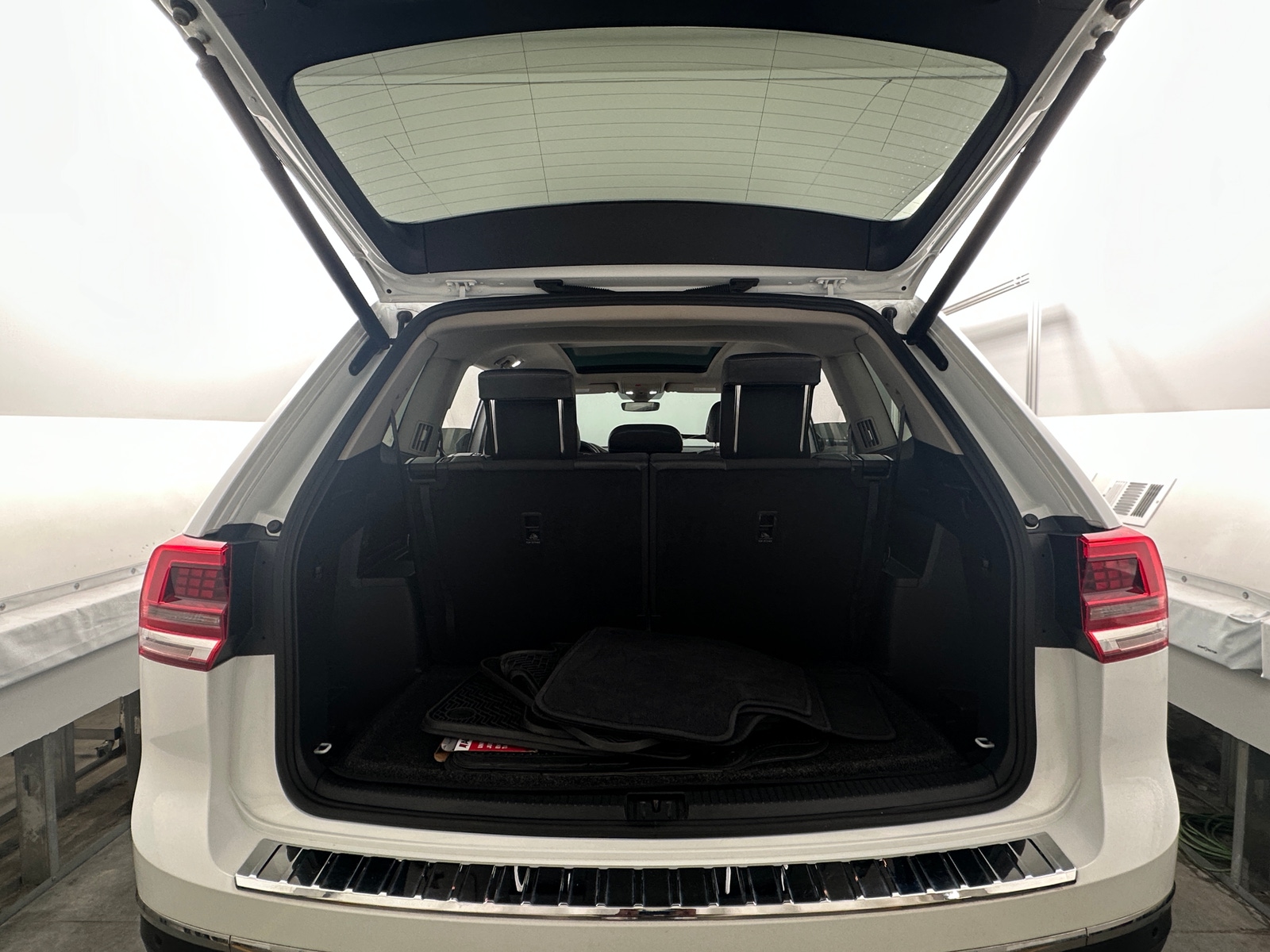 Thumbnail: 2019 Volkswagen Atlas - 6