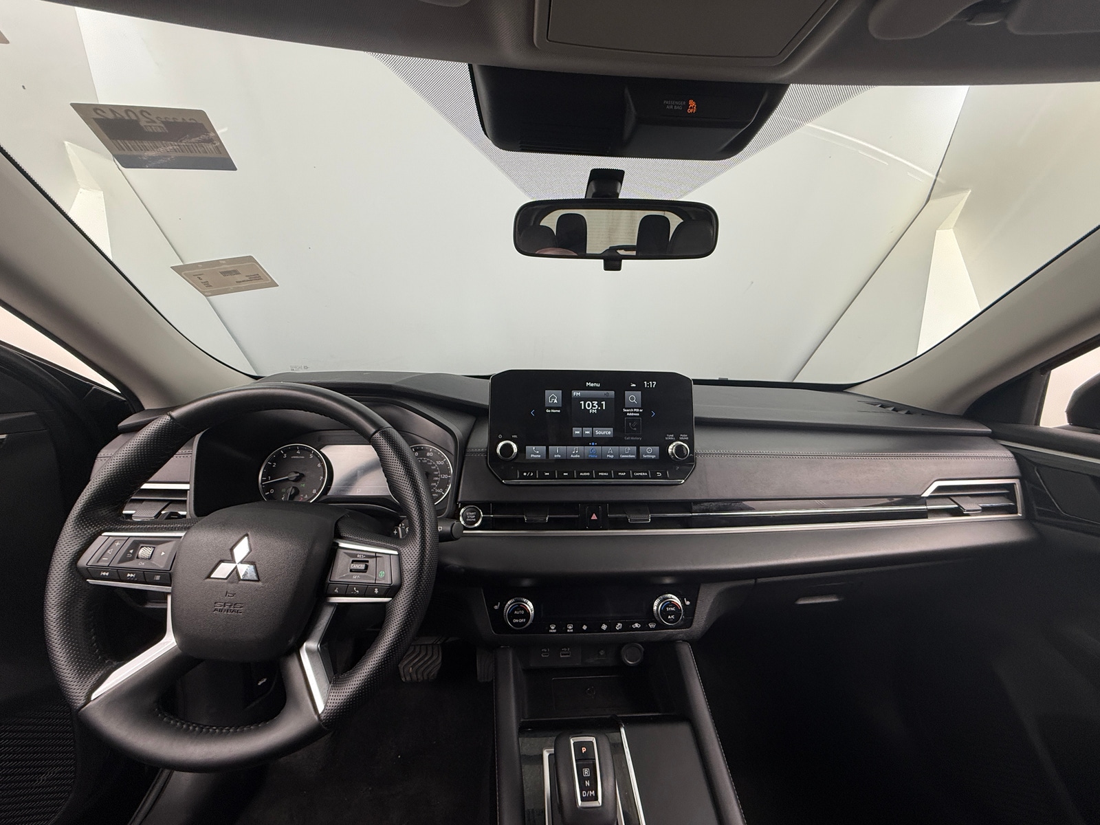 Thumbnail: 2024 Mitsubishi Outlander - 2