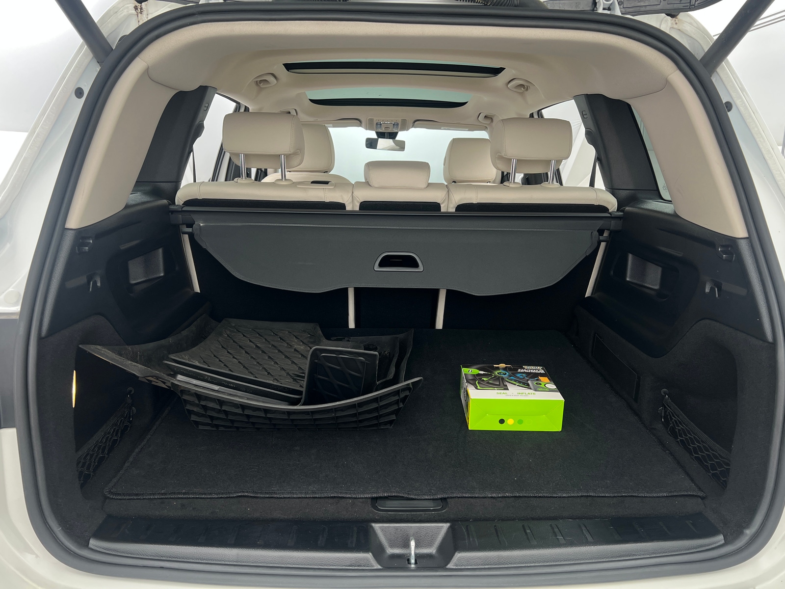 Thumbnail: 2023 Mercedes-Benz GLB - 6