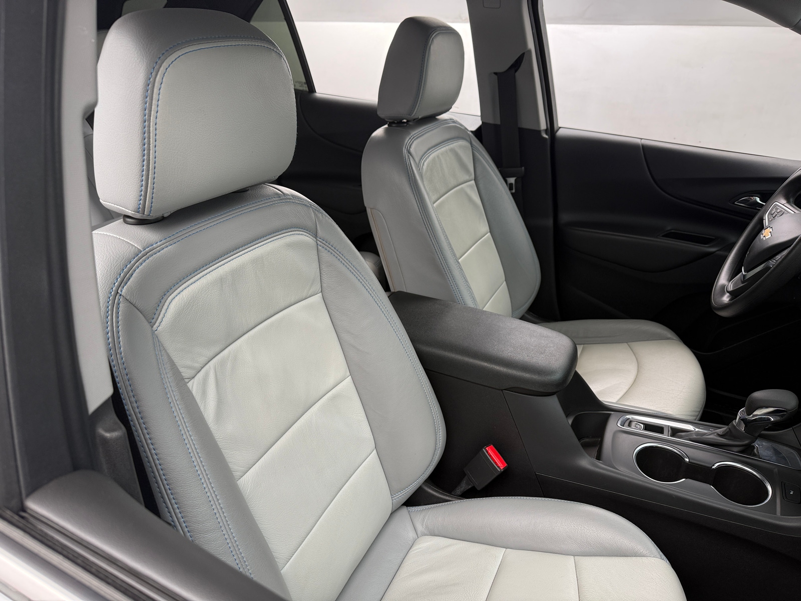 Thumbnail: 2022 Chevrolet Equinox - 2