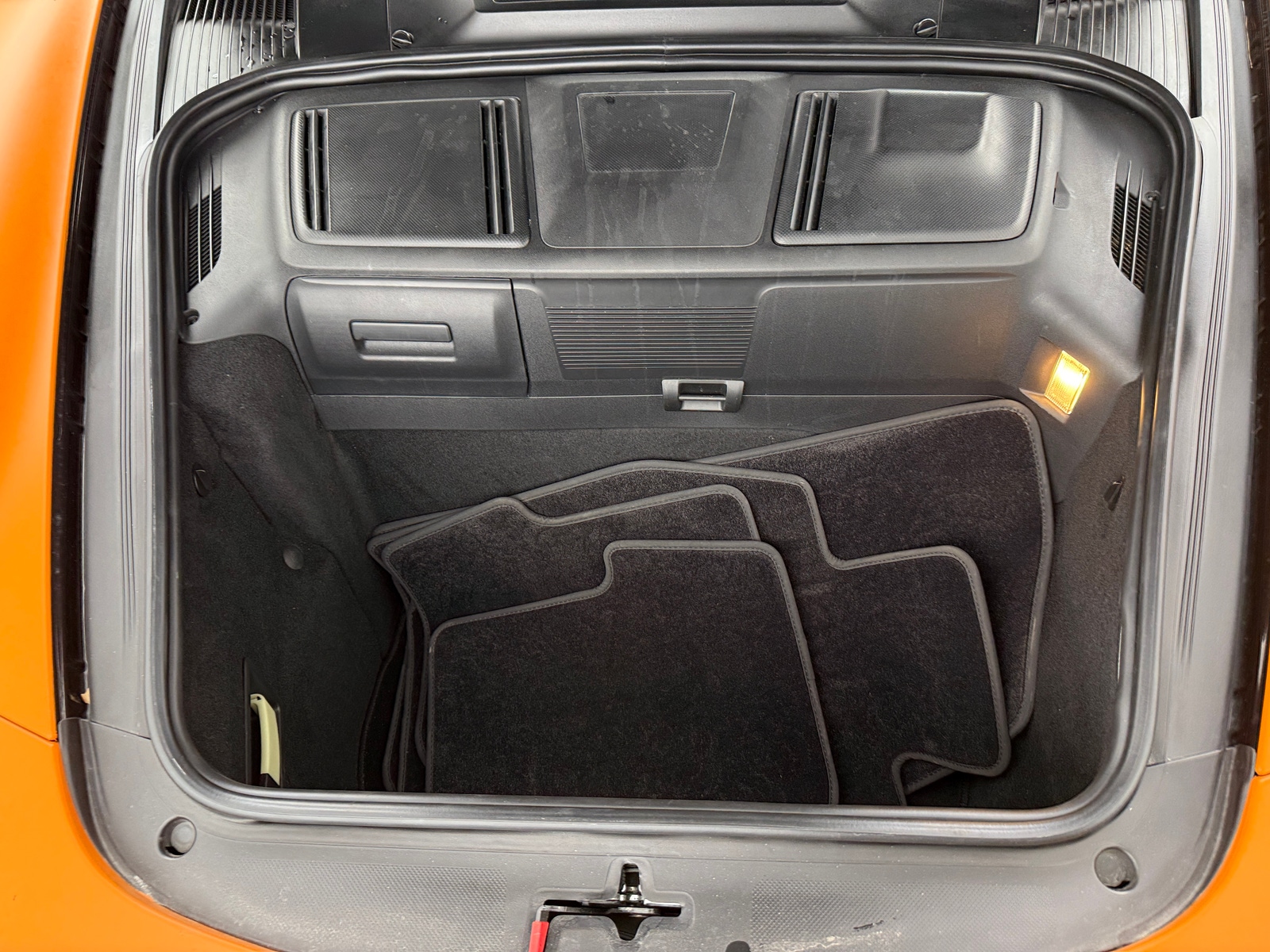 Thumbnail: 2011 Porsche 911 - 5