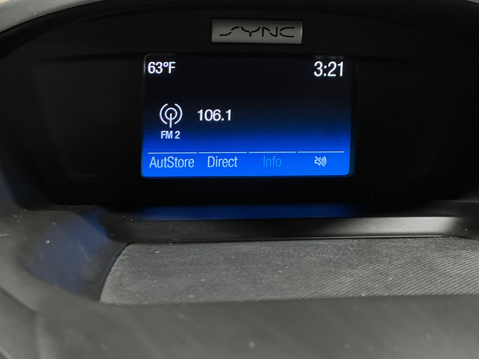 Thumbnail: 2017 Ford Escape - 4