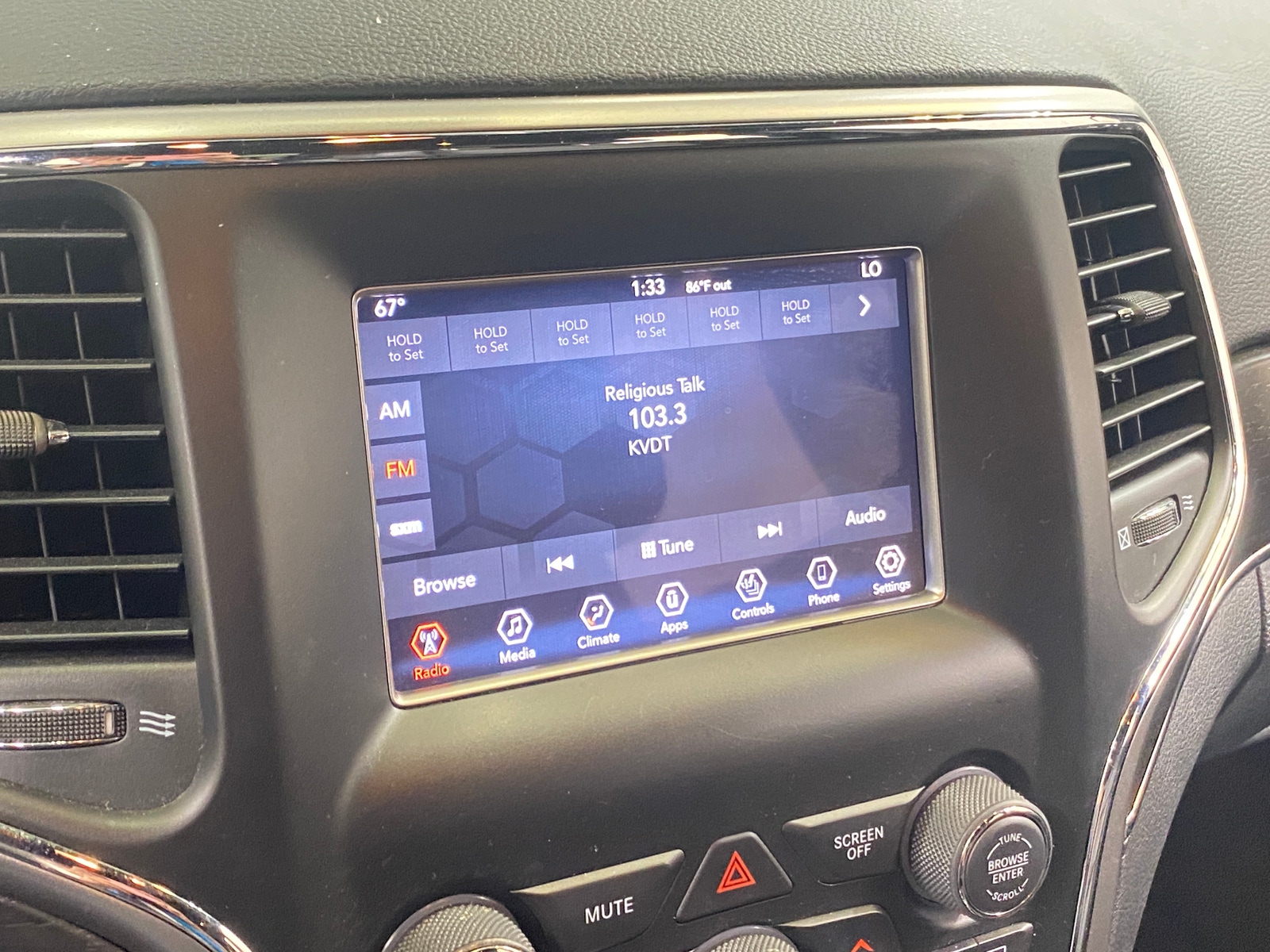 Thumbnail: 2018 Jeep Grand Cherokee - 3