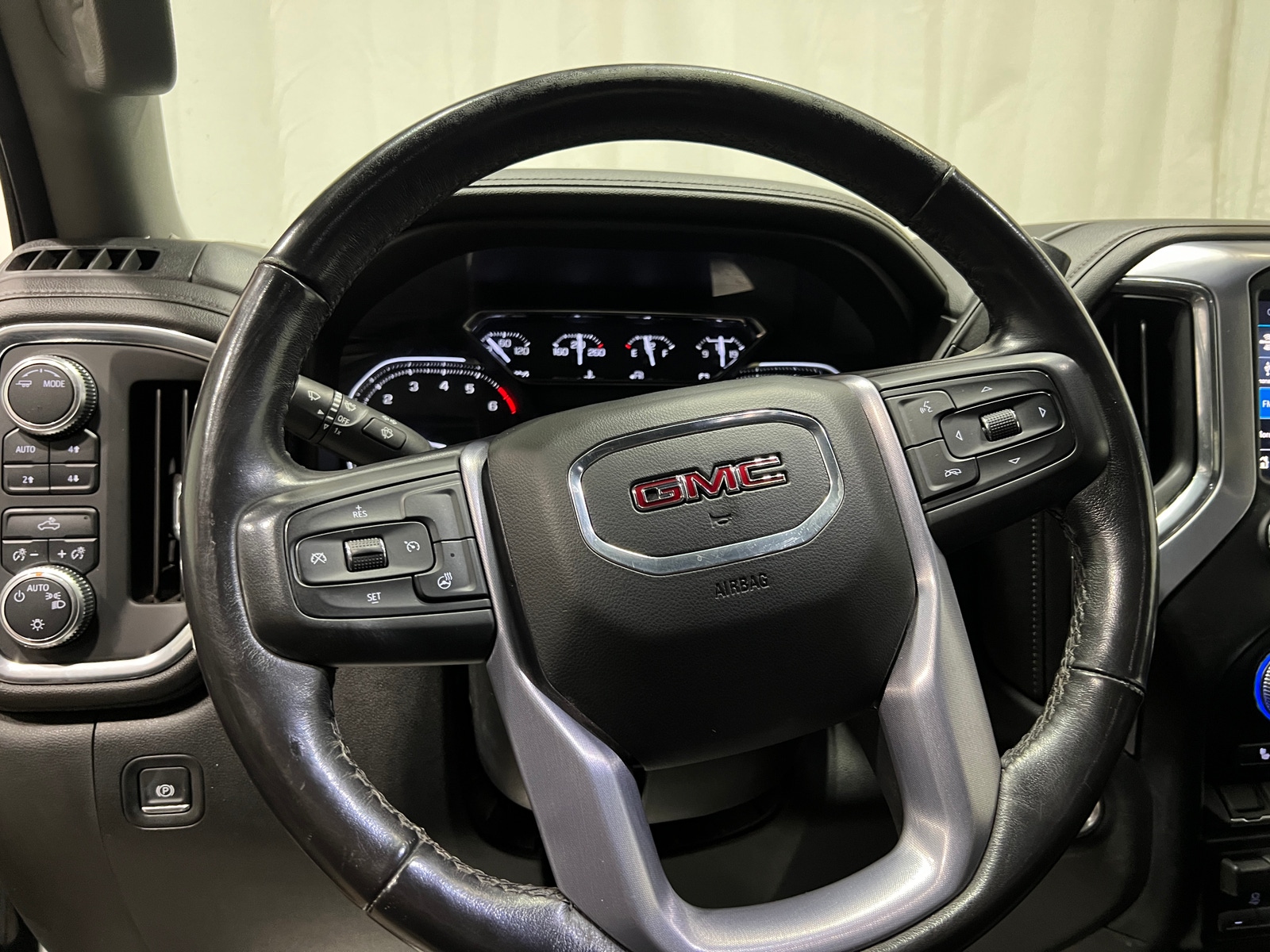 Thumbnail: 2020 GMC Sierra 1500 - 5