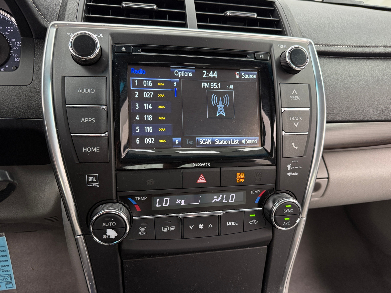 Thumbnail: 2017 Toyota Camry - 3