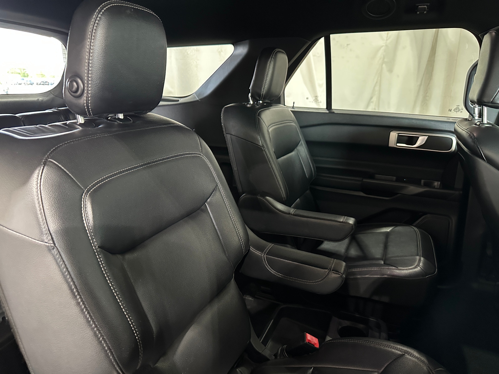 Thumbnail: 2020 Ford Explorer - 6