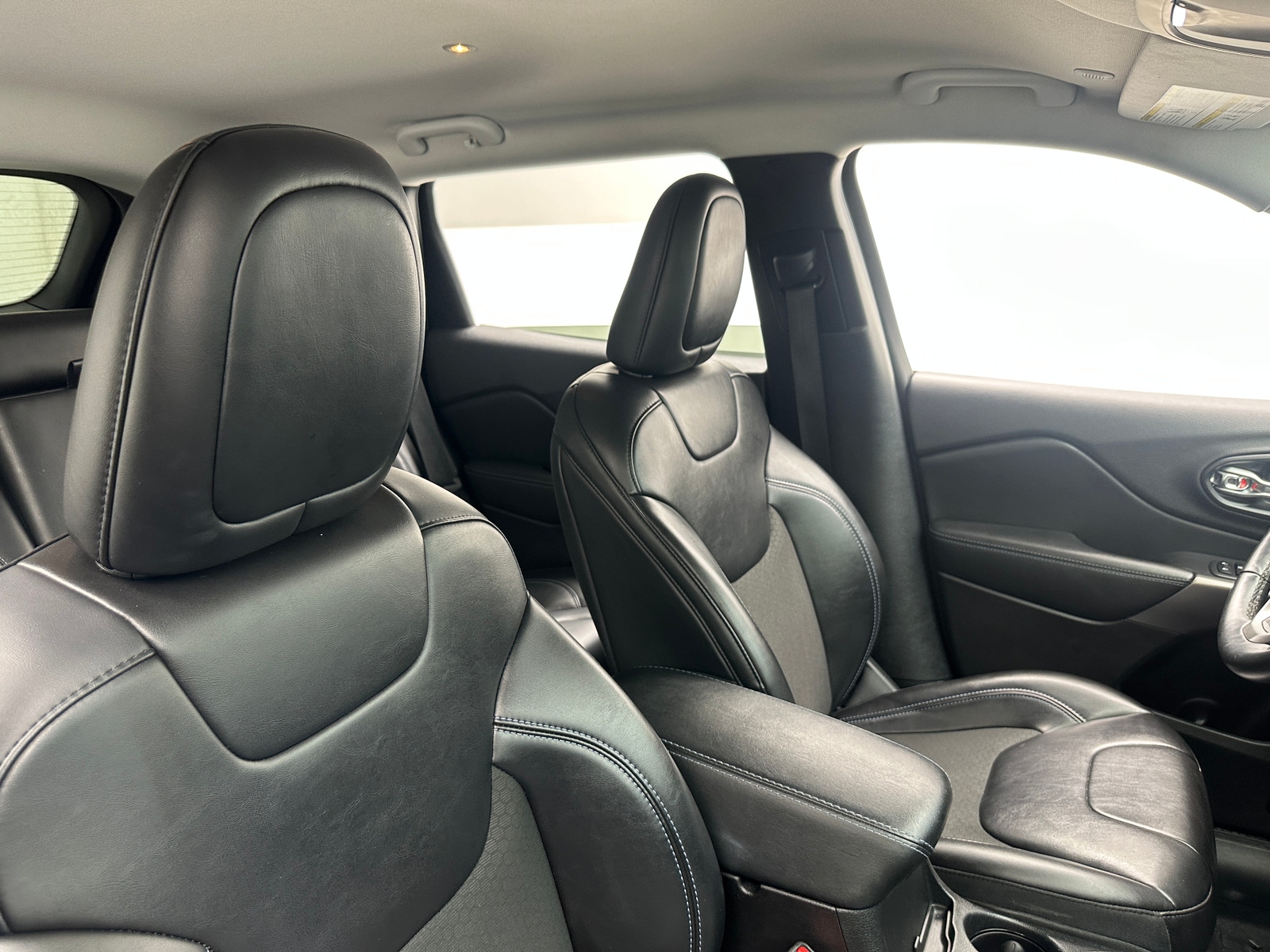 Thumbnail: 2020 Jeep Cherokee - 2