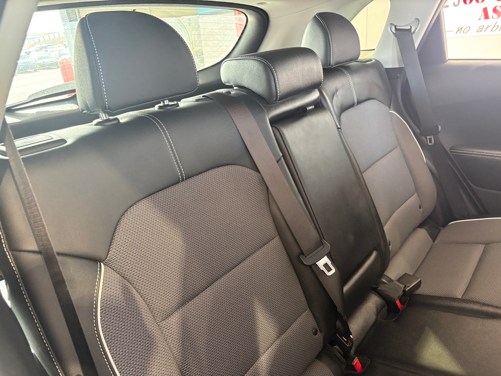 Thumbnail: 2021 Kia Niro - 6