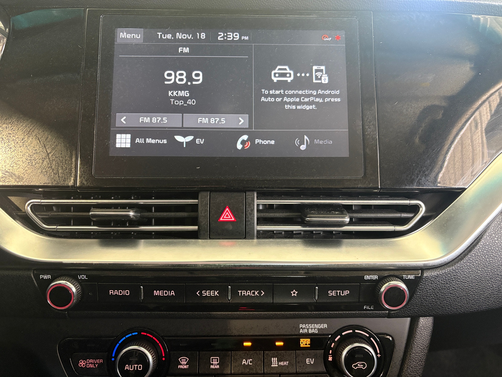 Thumbnail: 2021 Kia Niro - 4