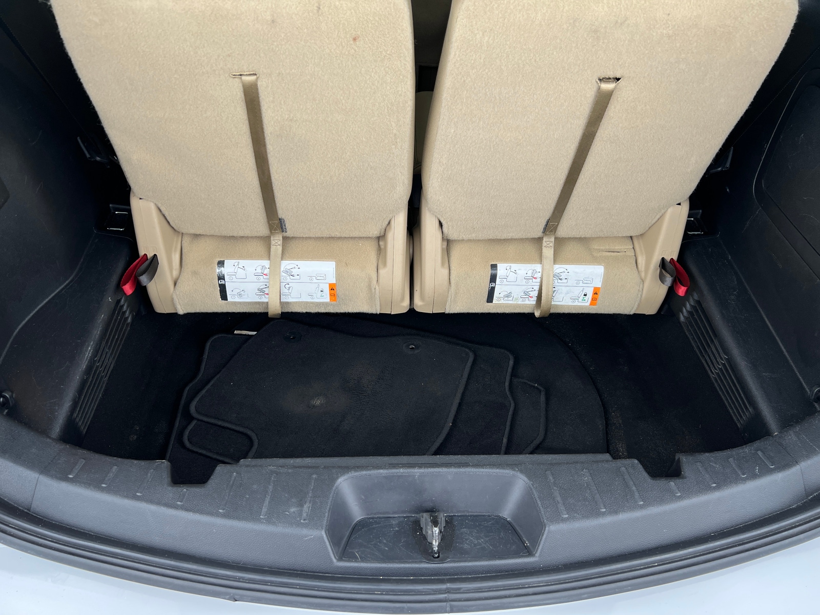 Thumbnail: 2017 Ford Explorer - 7