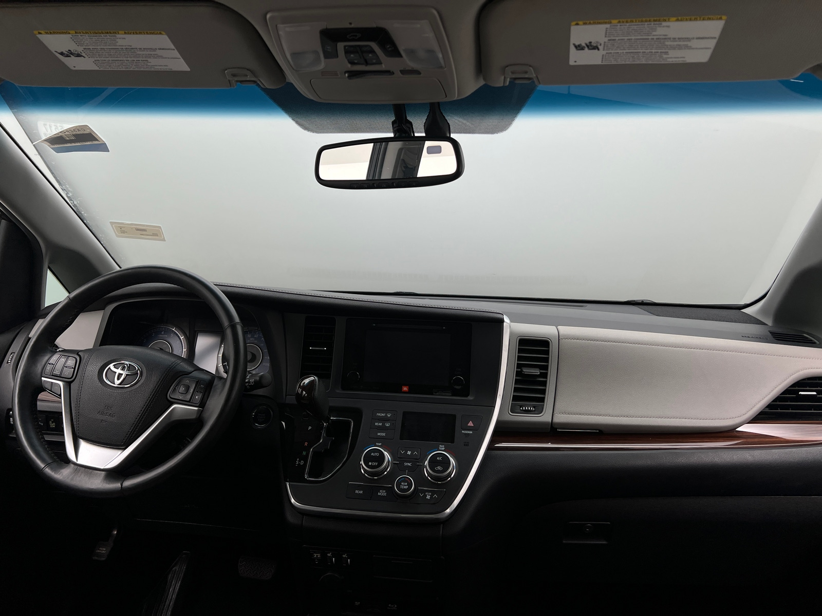 Thumbnail: 2016 Toyota Sienna - 2