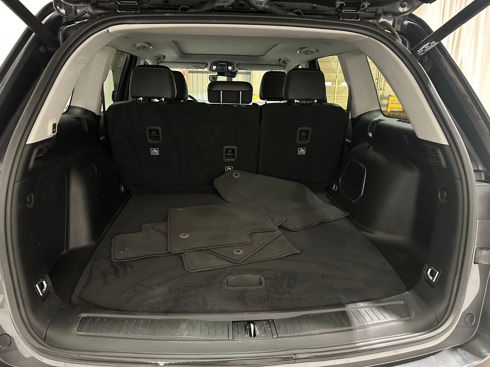 Thumbnail: 2022 Jeep Grand Cherokee - 6