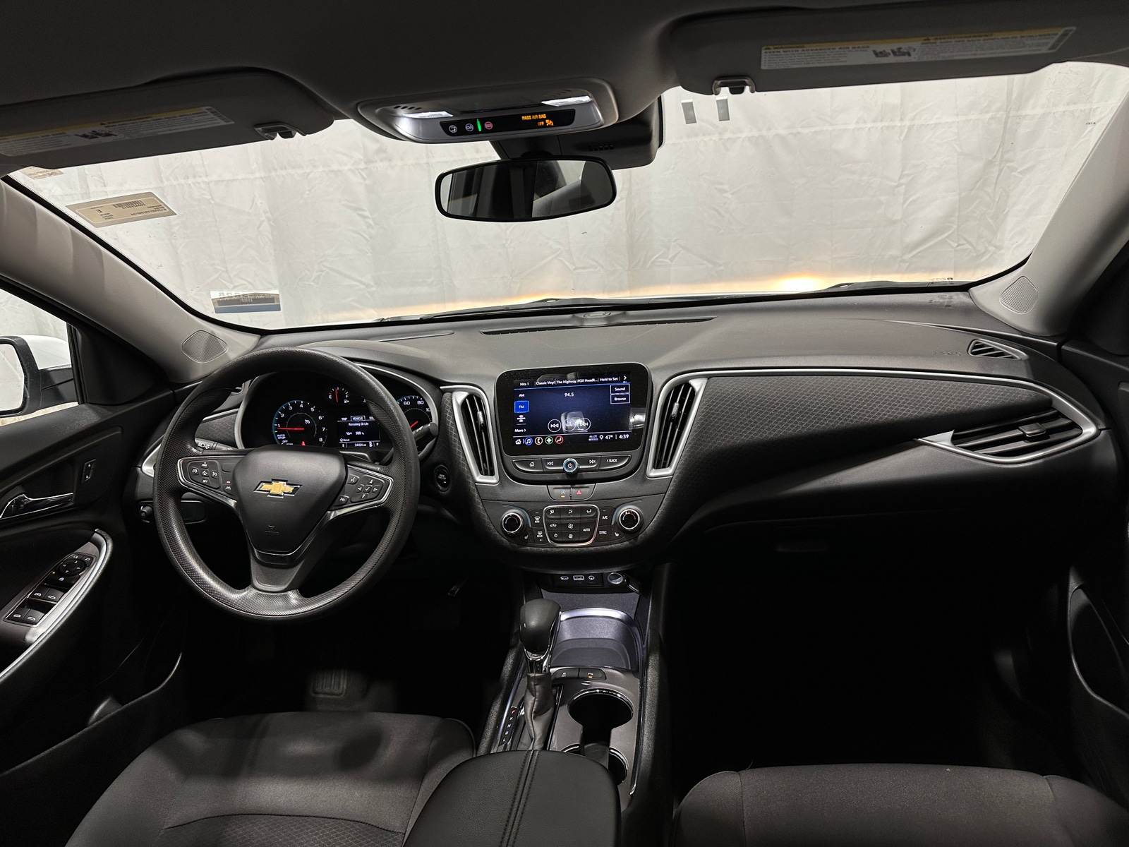 Thumbnail: 2024 Chevrolet Malibu - 3