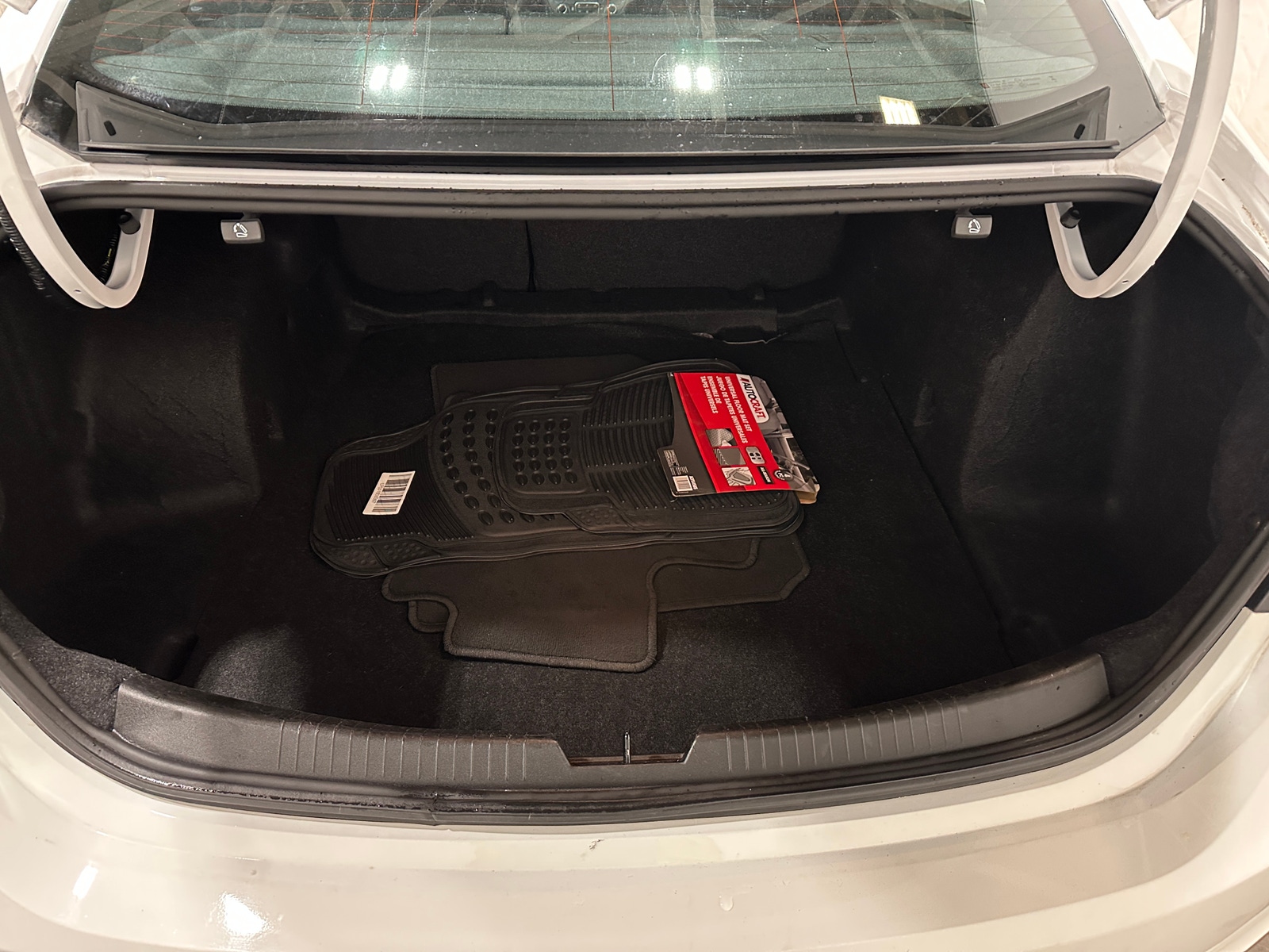 Thumbnail: 2024 Chevrolet Malibu - 7