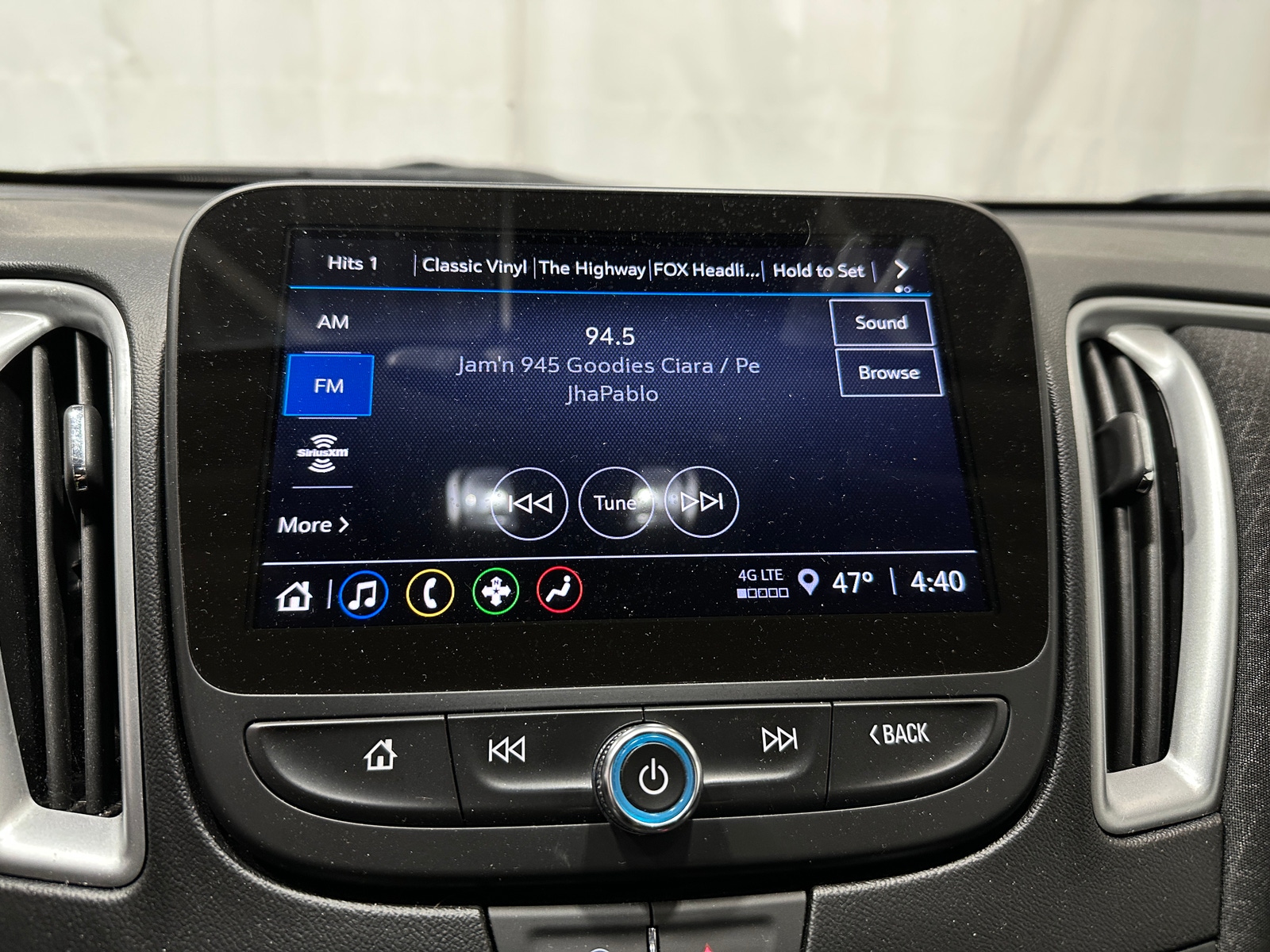 Thumbnail: 2024 Chevrolet Malibu - 4