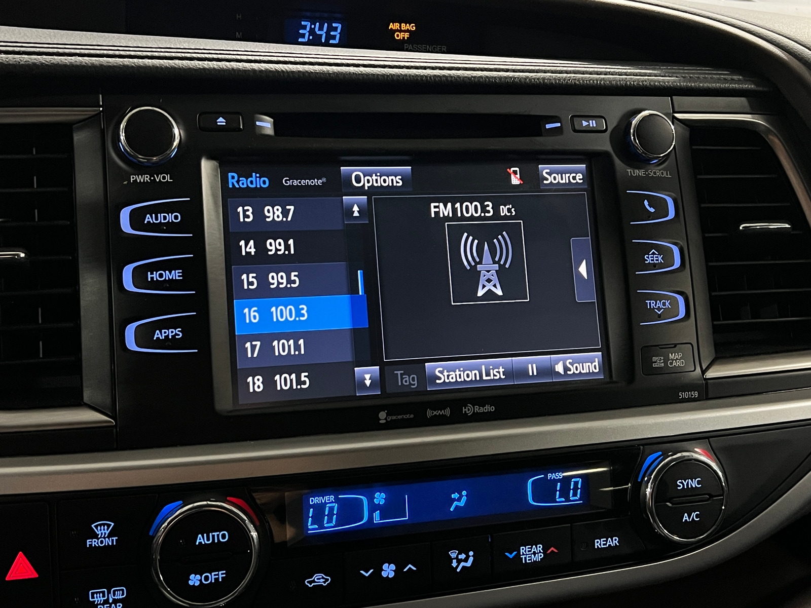 Thumbnail: 2016 Toyota Highlander - 3