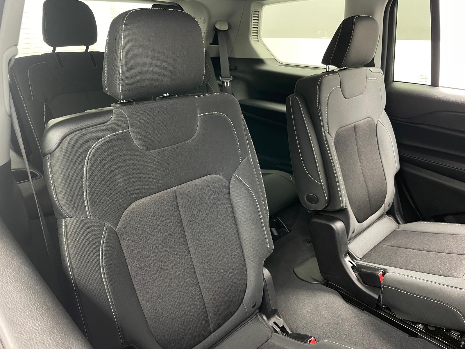 Thumbnail: 2023 Jeep Grand Cherokee L - 6