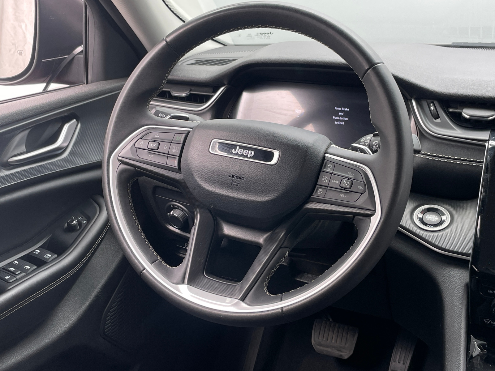 Thumbnail: 2023 Jeep Grand Cherokee L - 5