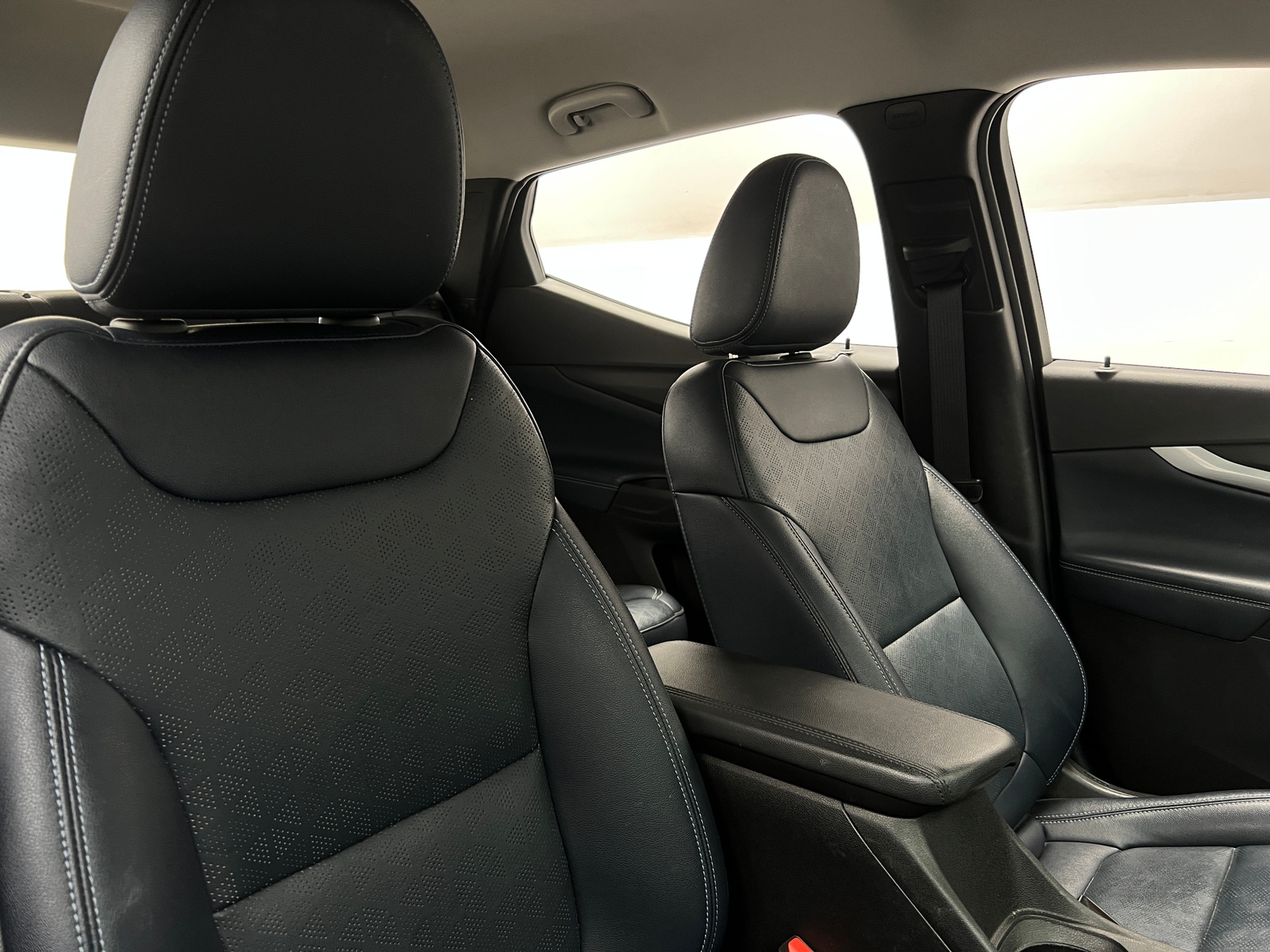 Thumbnail: 2023 Chevrolet Bolt EUV - 2