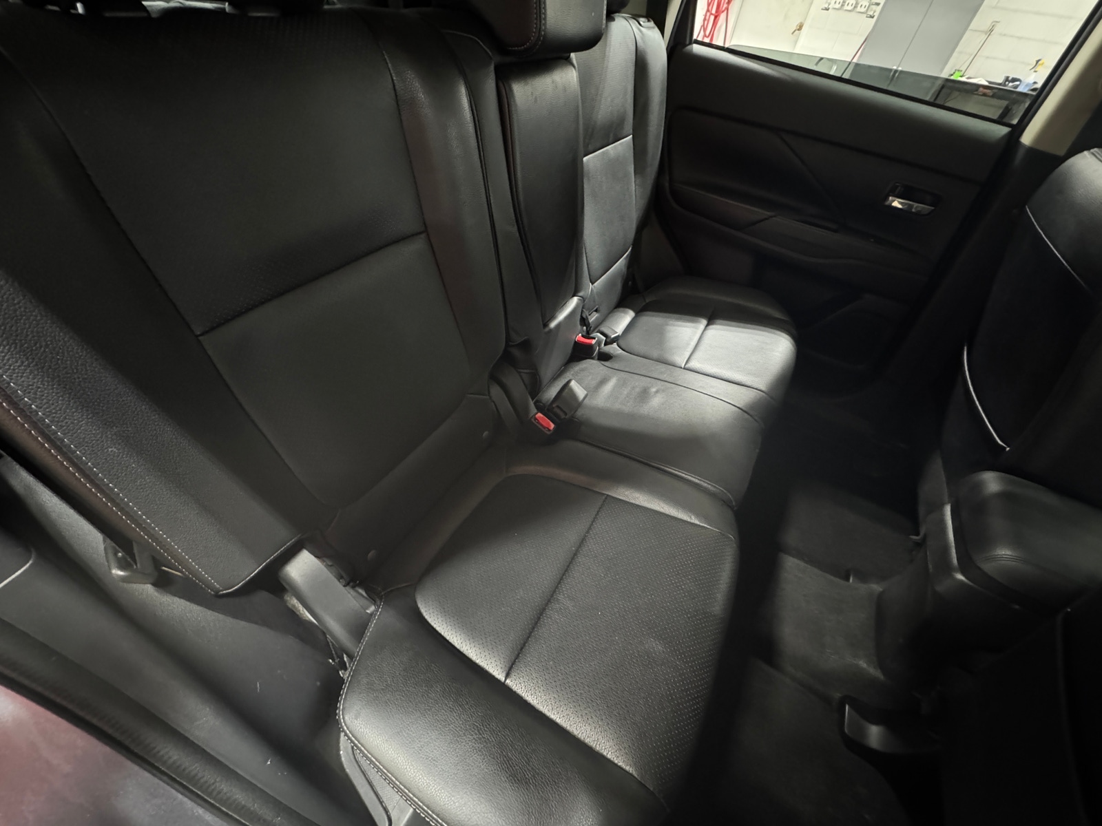 Thumbnail: 2017 Mitsubishi Outlander - 6