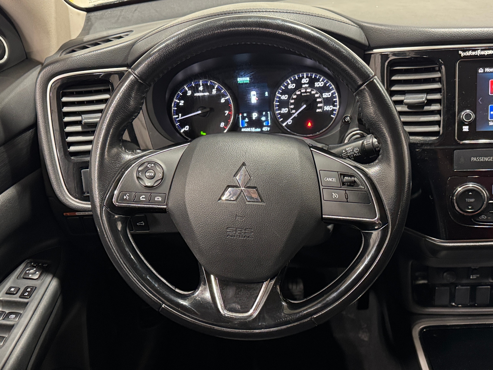 Thumbnail: 2017 Mitsubishi Outlander - 5