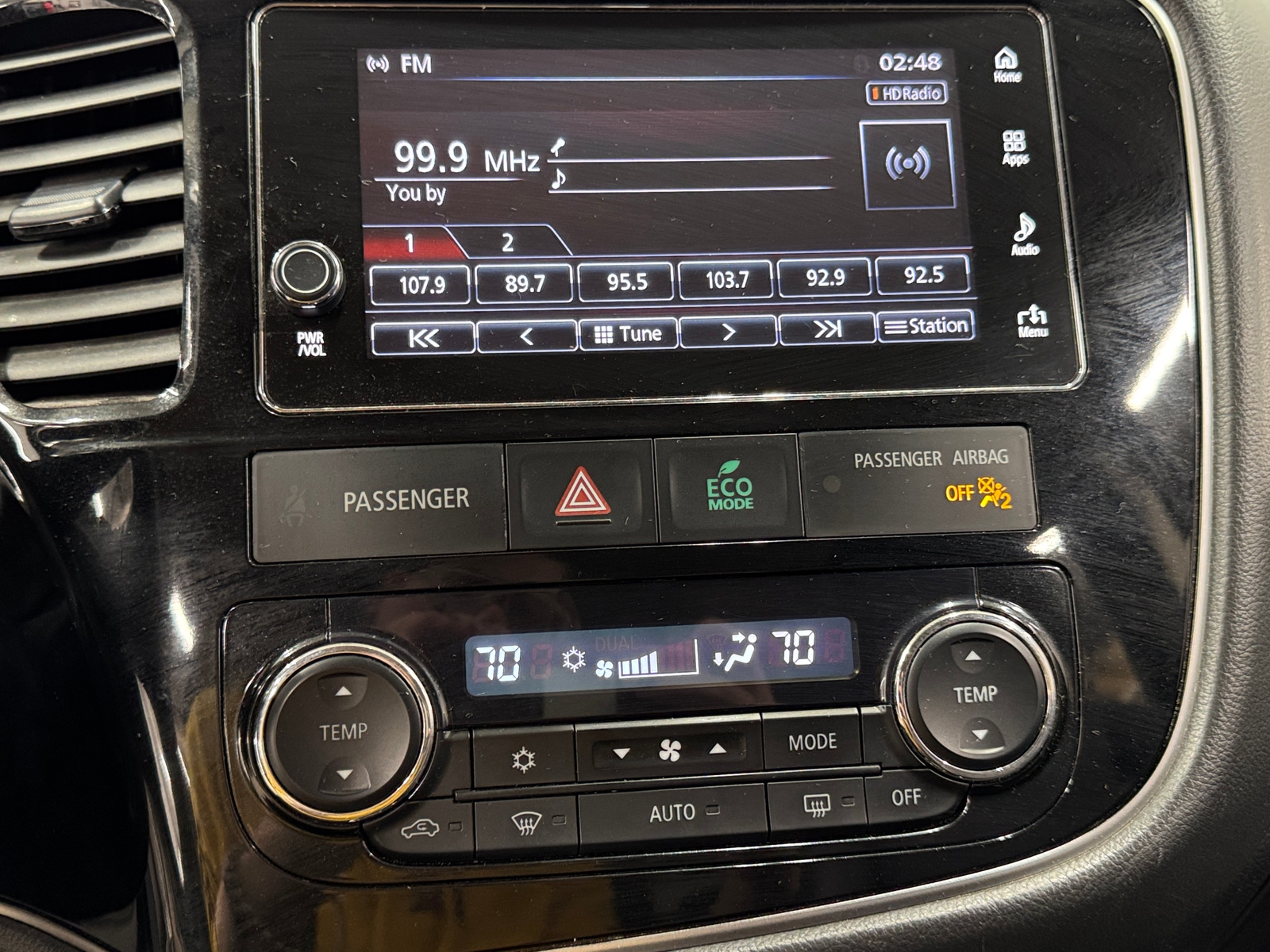 Thumbnail: 2017 Mitsubishi Outlander - 4