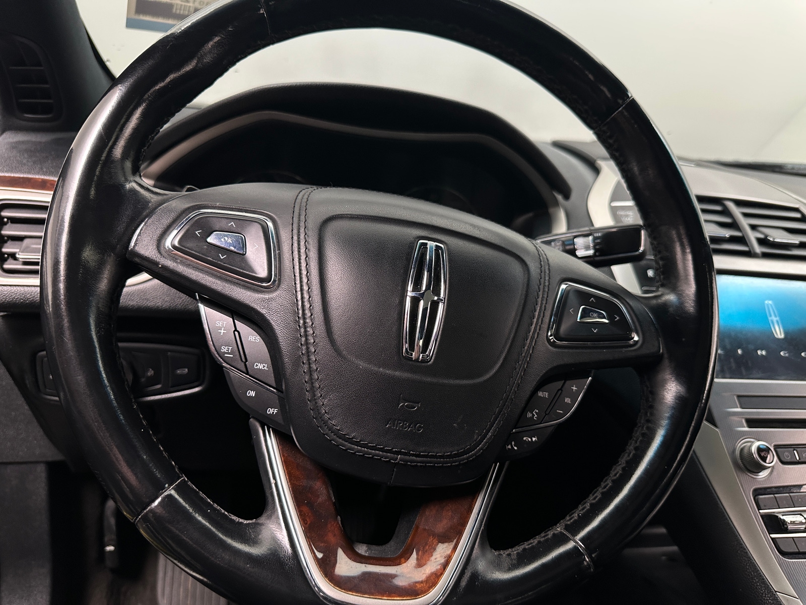 Thumbnail: 2018 Lincoln MKZ - 4