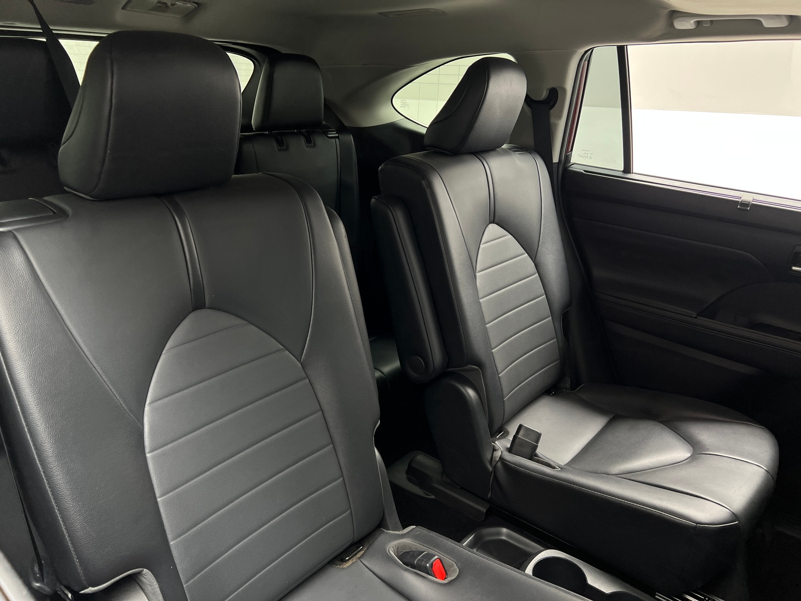 Thumbnail: 2020 Toyota Highlander - 5