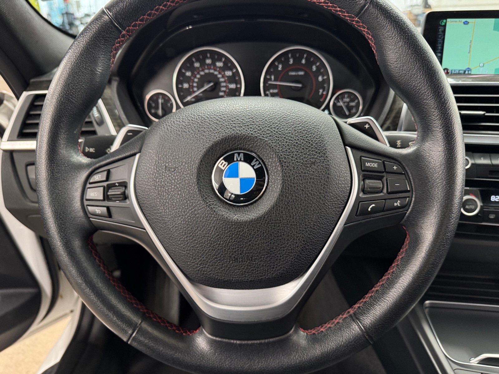 Thumbnail: 2016 BMW 3 Series - 4