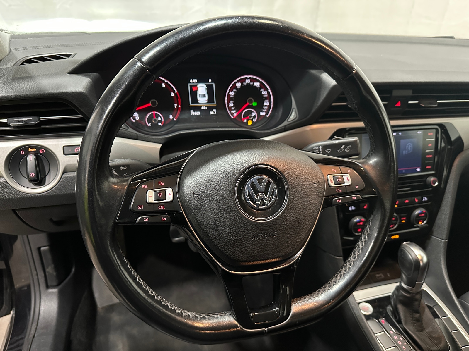 Thumbnail: 2020 Volkswagen Passat - 4