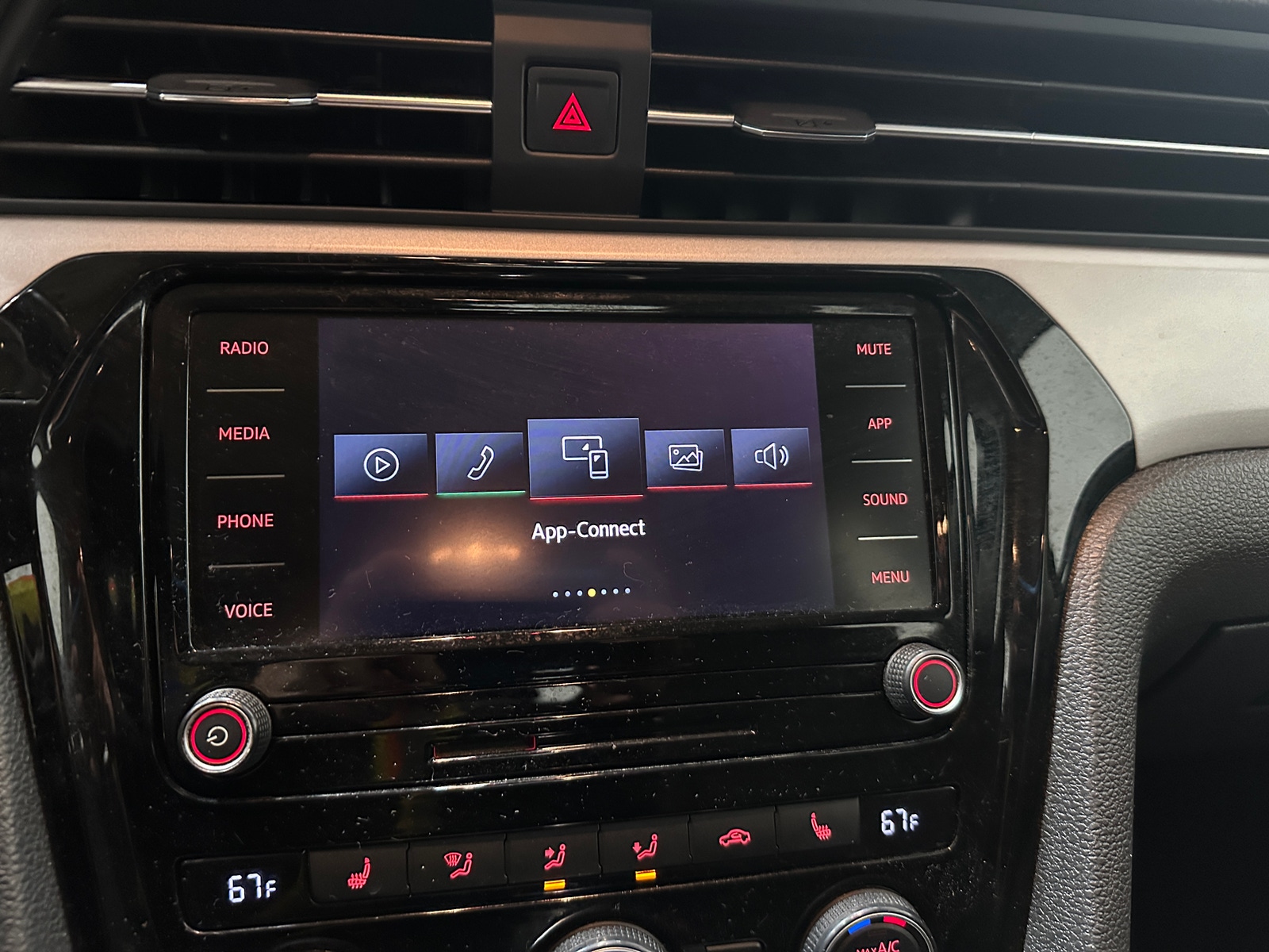 Thumbnail: 2020 Volkswagen Passat - 3