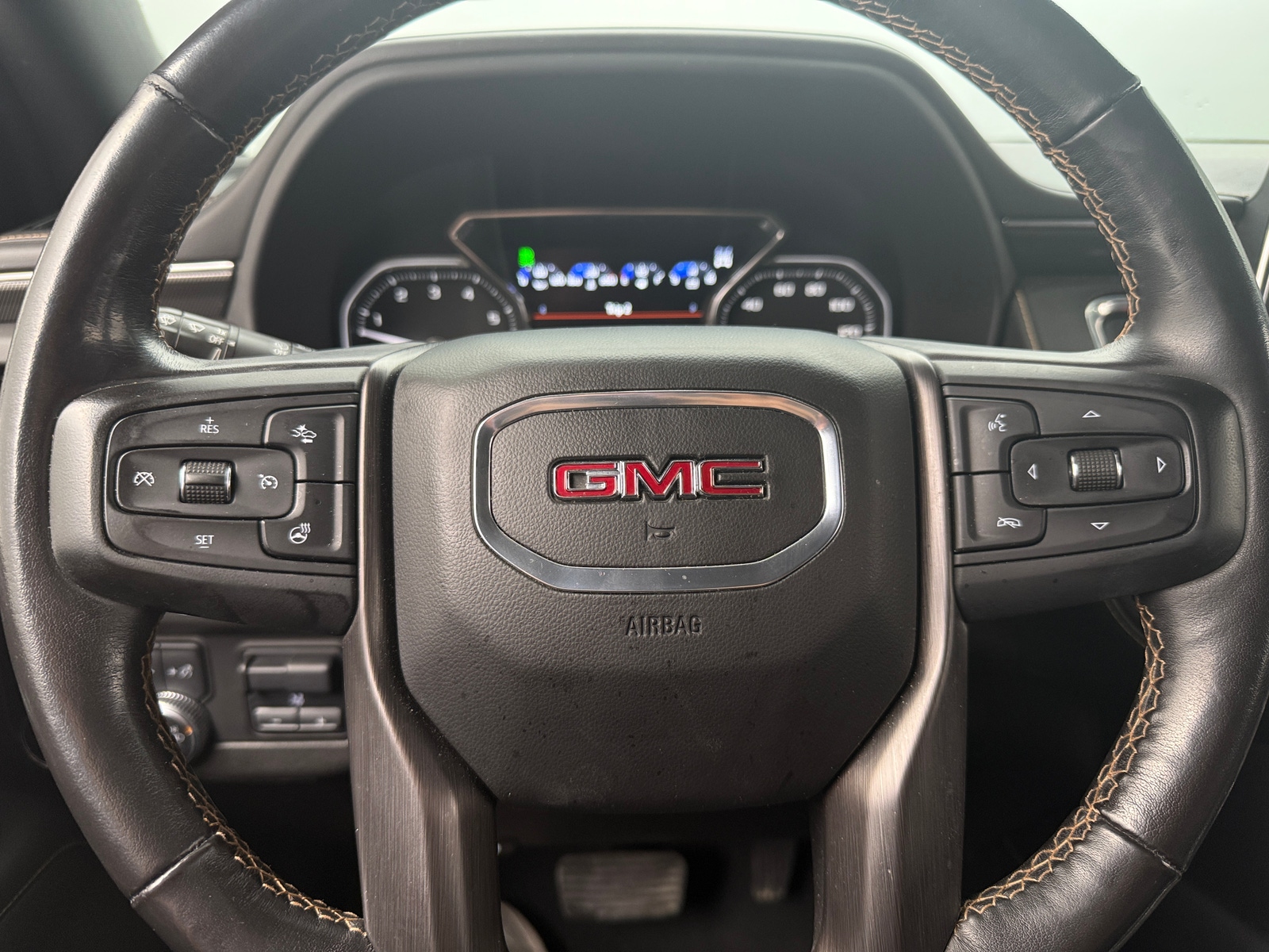 Thumbnail: 2021 GMC Yukon - 4