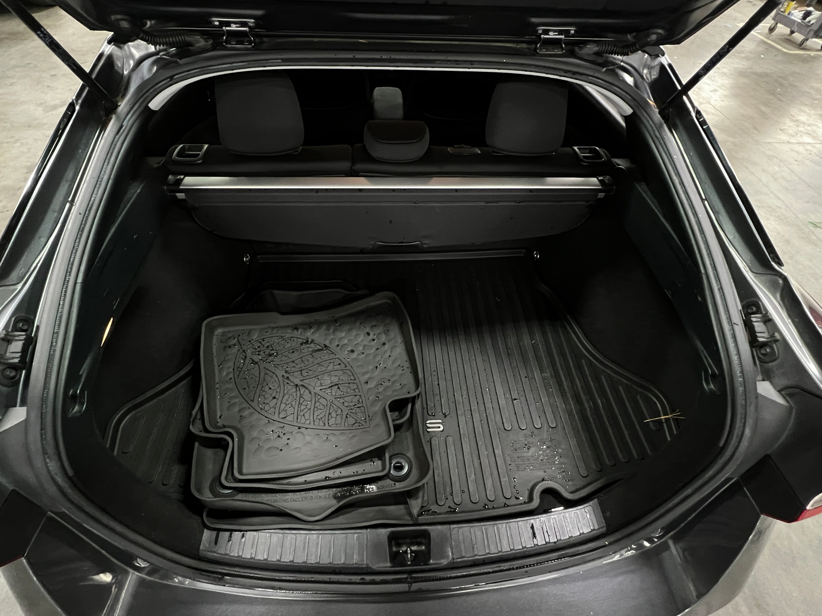 Thumbnail: 2020 Toyota Prius - 7