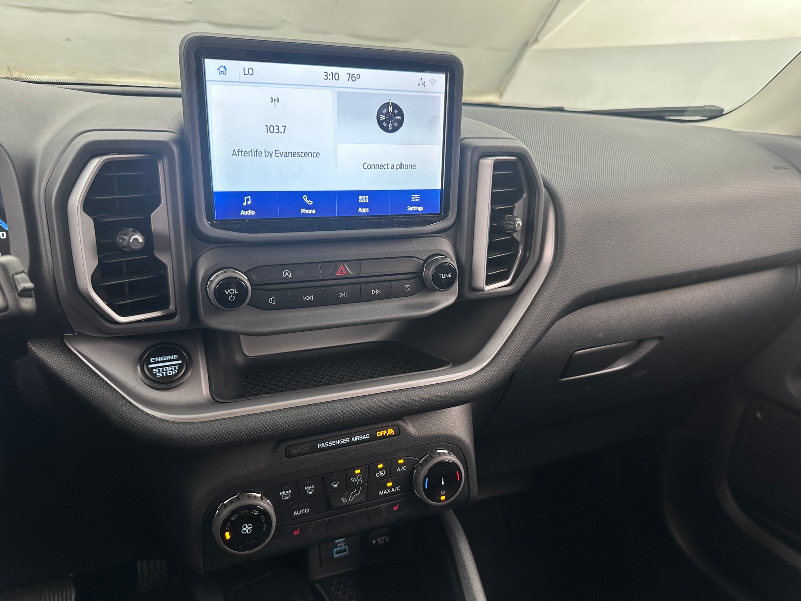 Thumbnail: 2022 Ford Bronco Sport - 4