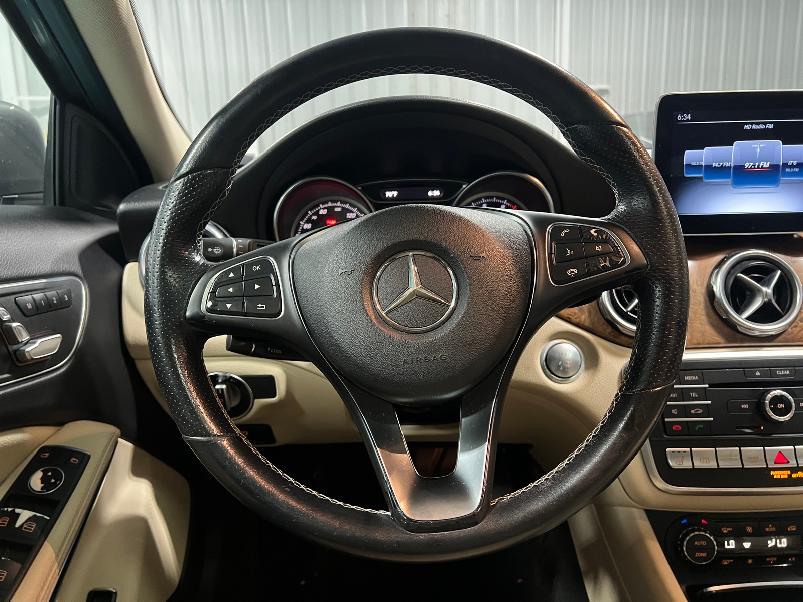 Thumbnail: 2019 Mercedes-Benz GLA - 4