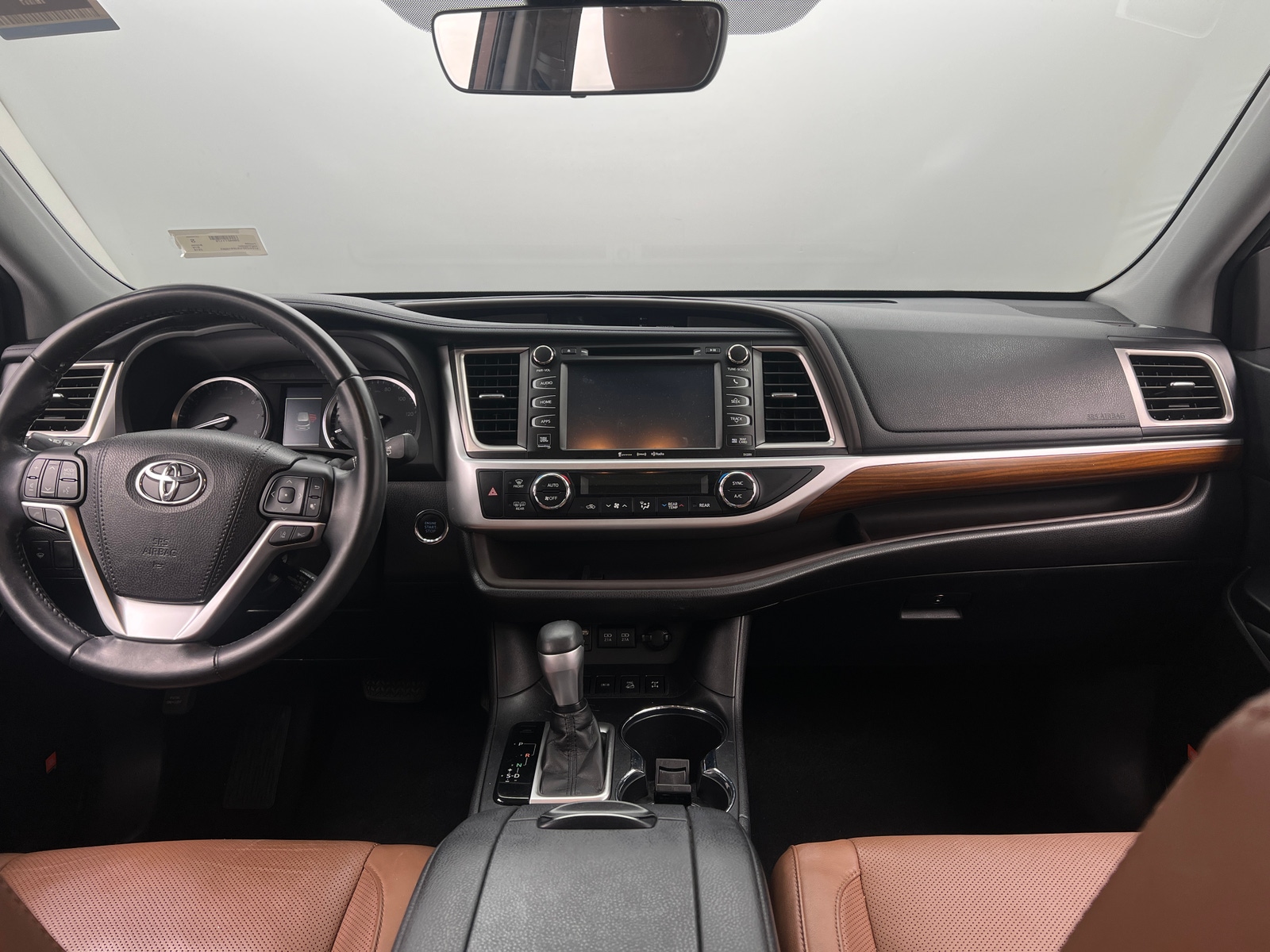 Thumbnail: 2018 Toyota Highlander - 2