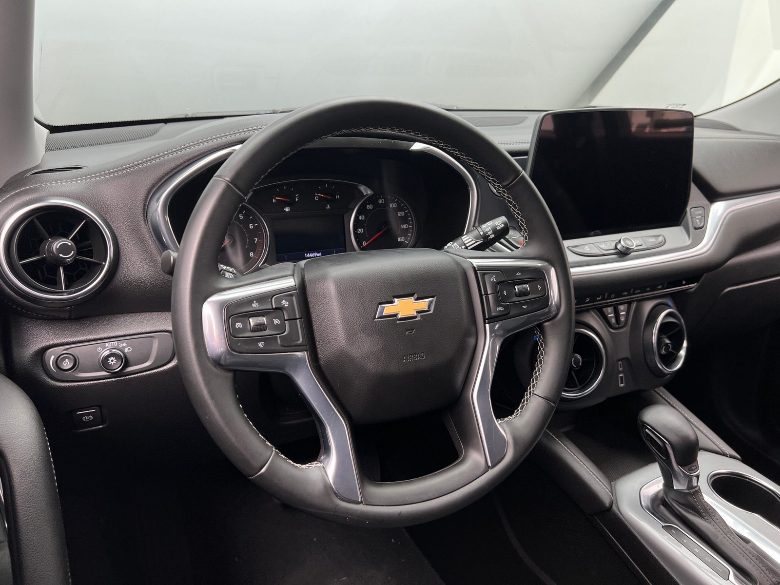 Thumbnail: 2023 Chevrolet Blazer - 4