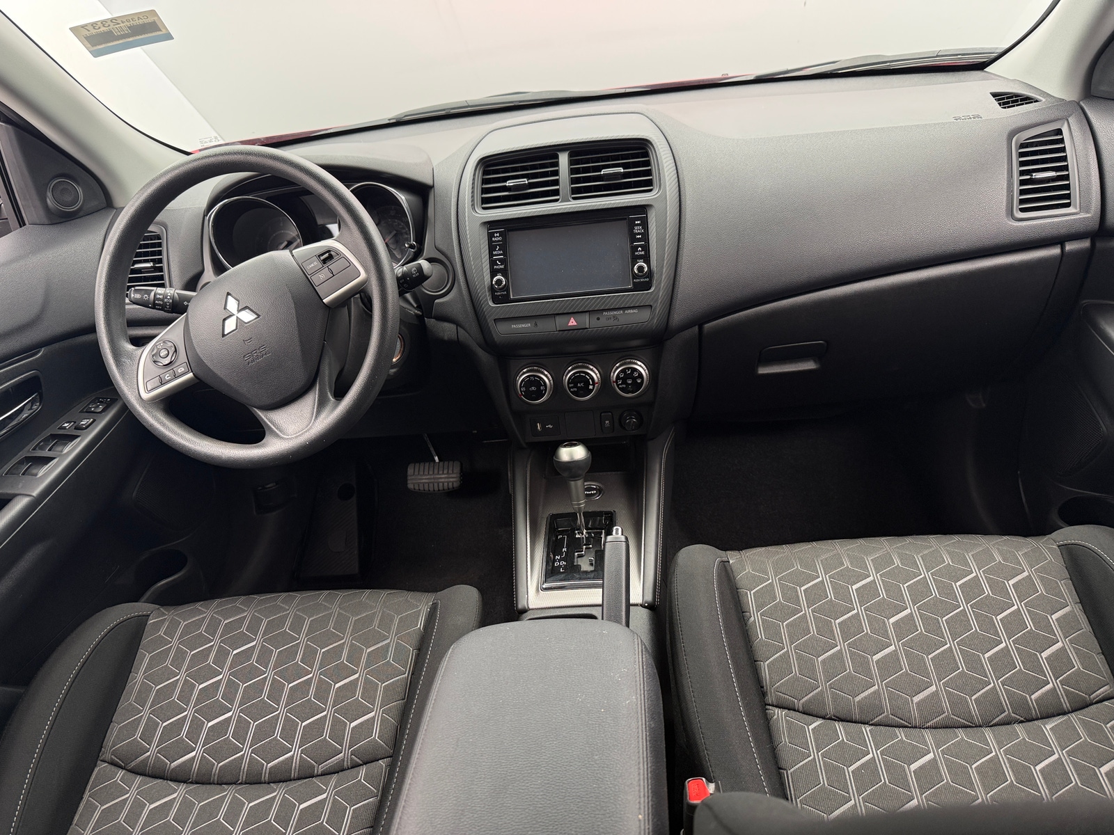 Thumbnail: 2024 Mitsubishi Outlander Sport - 3