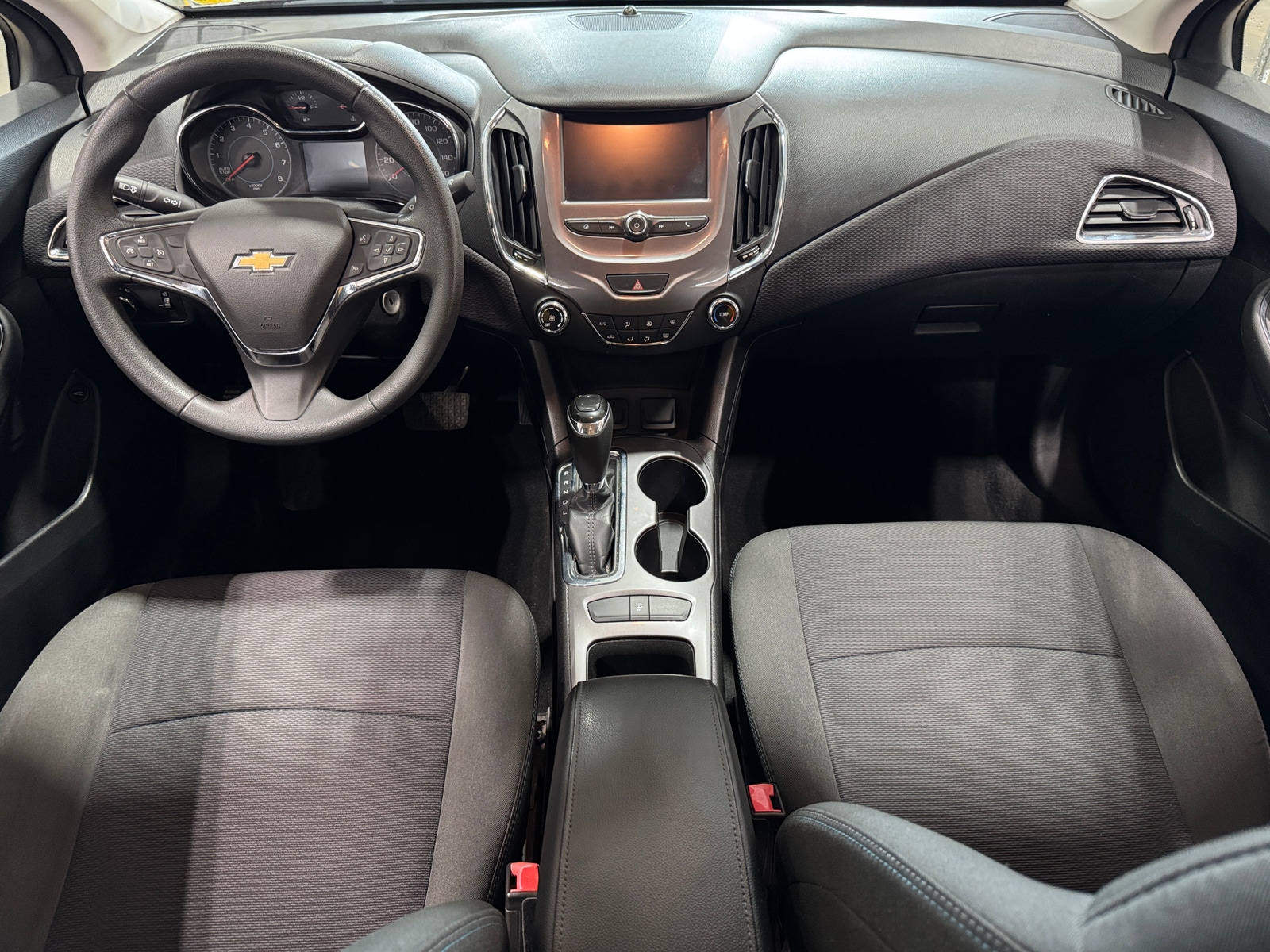 Thumbnail: 2017 Chevrolet Cruze - 3