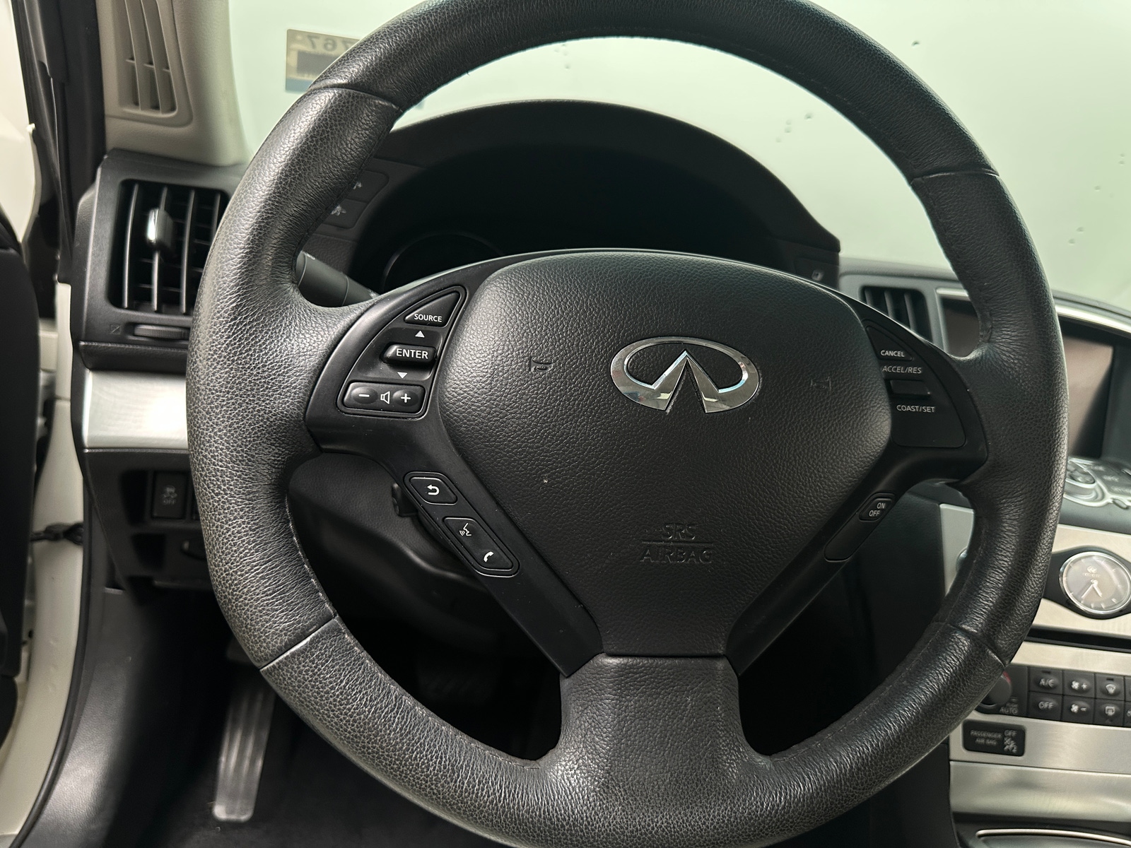 Thumbnail: 2011 INFINITI G37 - 4