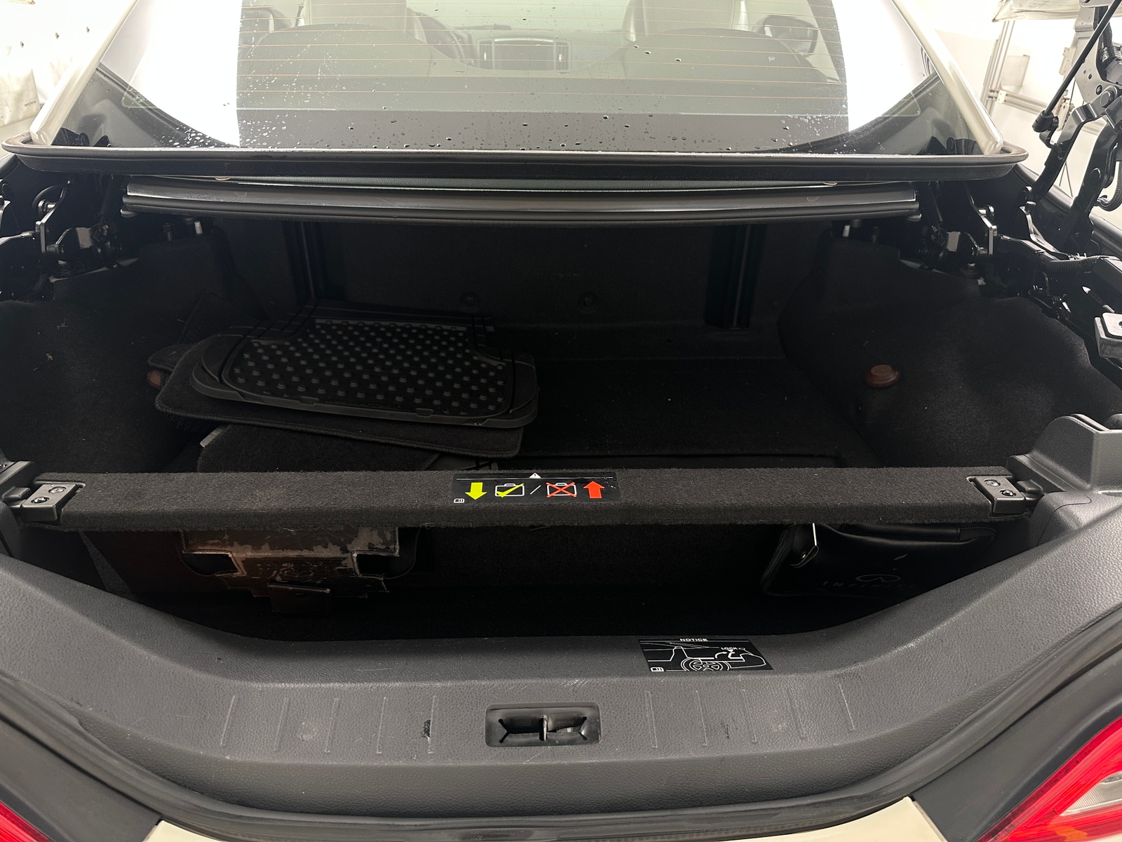 Thumbnail: 2011 INFINITI G37 - 6